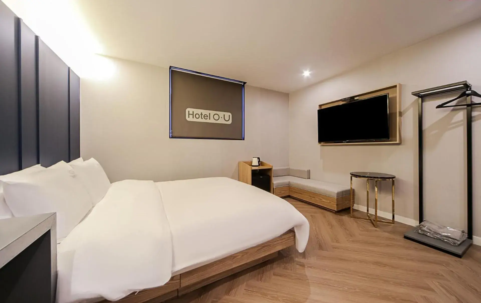 TV and multimedia, Bed in Hotel OU TV and multimedia, Bed in Hotel OU