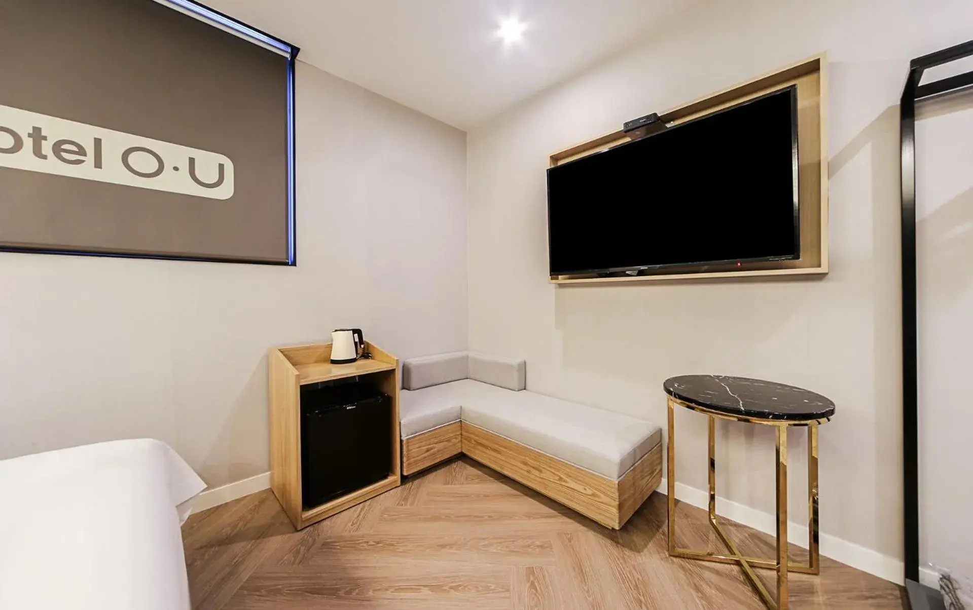 TV and multimedia, Bed in Hotel OU TV and multimedia, Bed in Hotel OU