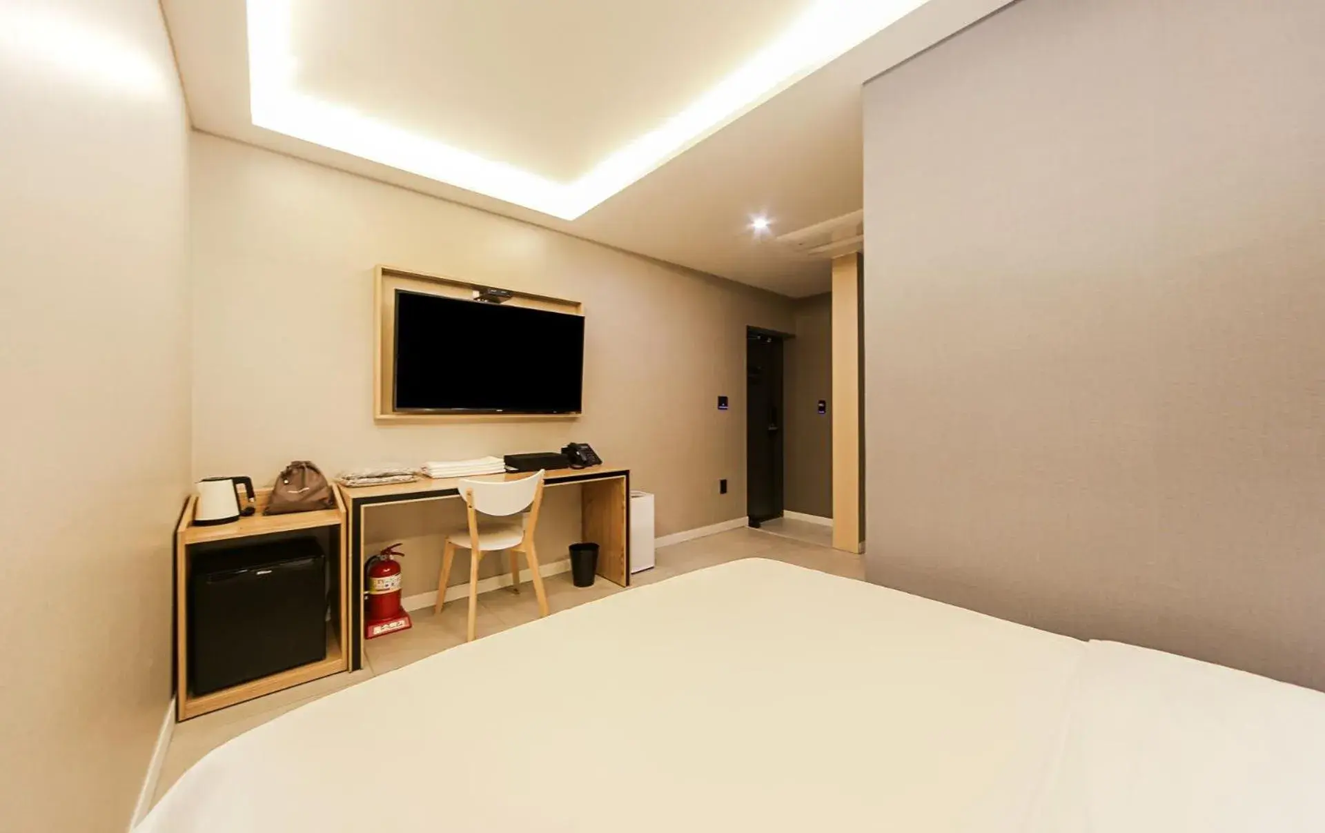 Communal lounge/ TV room, Bed in Hotel OU Communal lounge/ TV room, Bed in Hotel OU