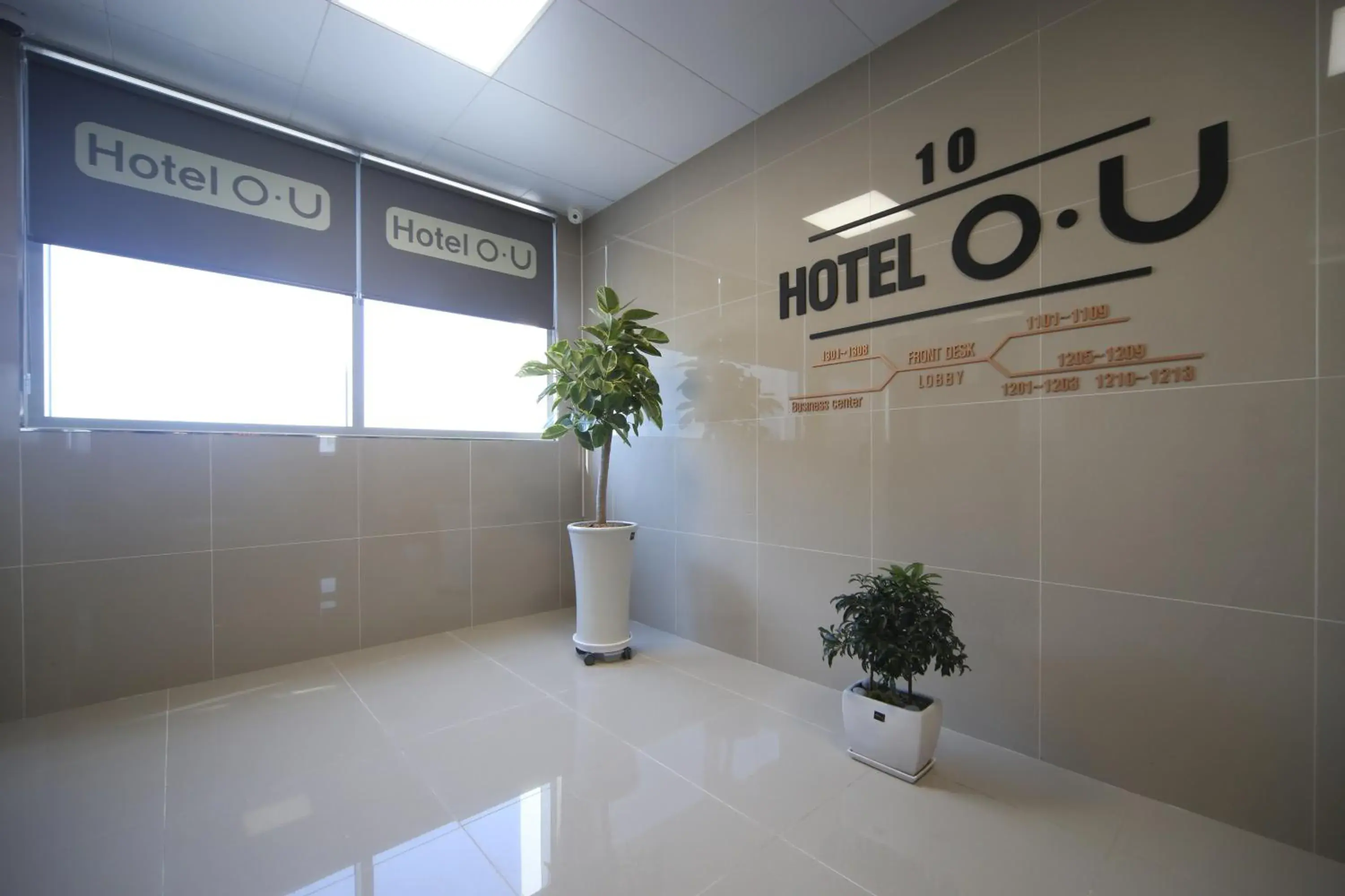 Lobby or reception in Hotel OU Lobby or reception in Hotel OU