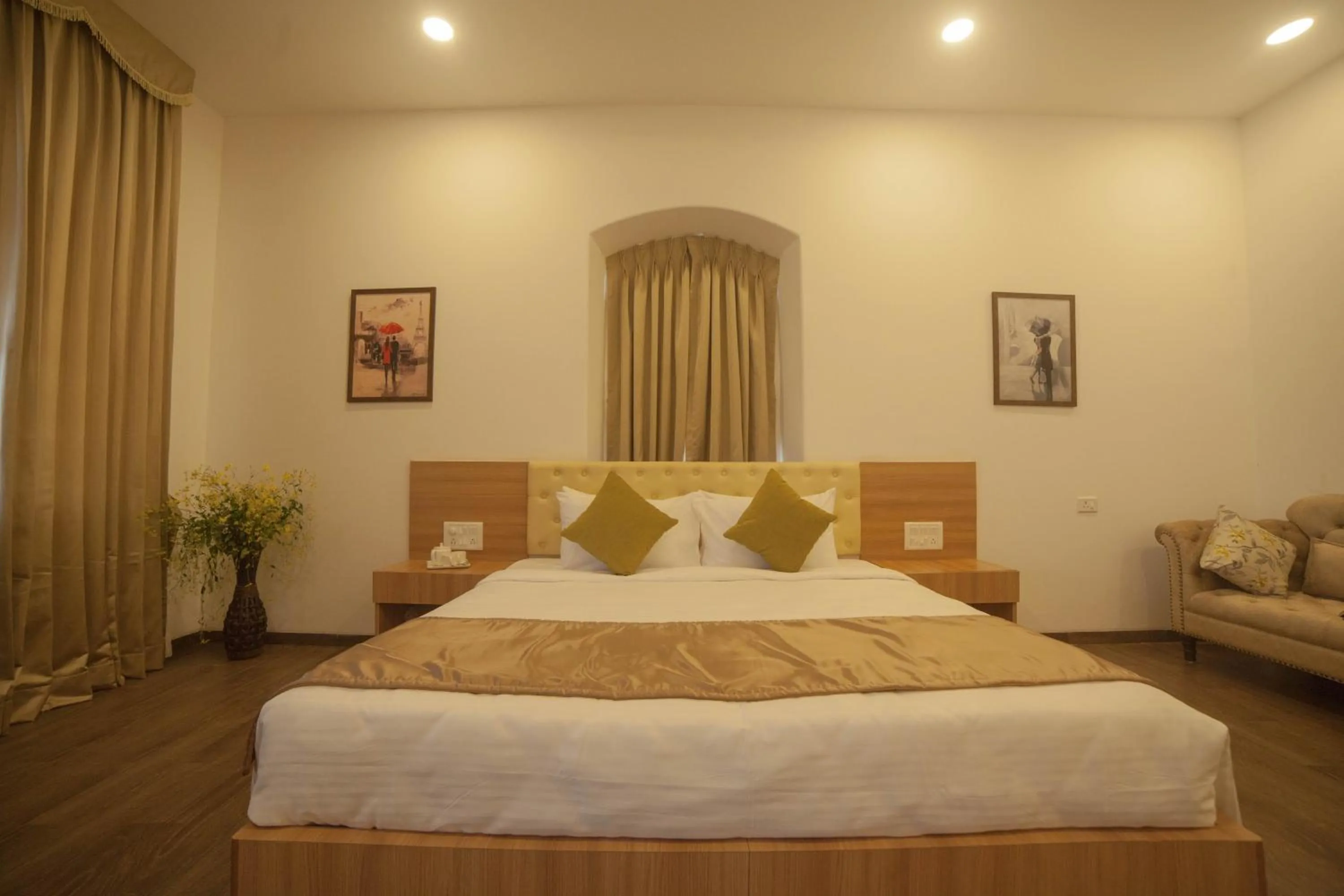 Bedroom, Bed in Regenta Place Green Leaf Mahabaleshwar