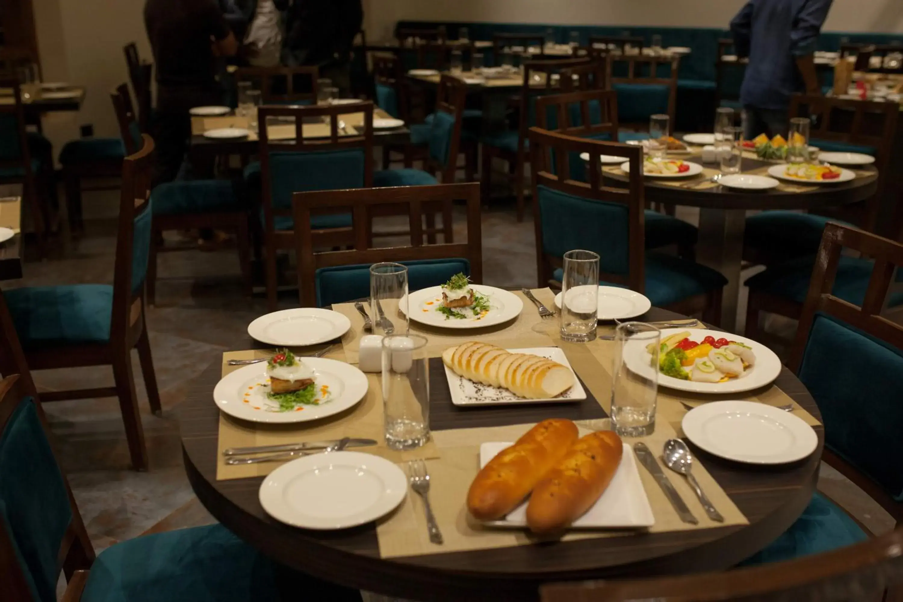 Restaurant/places to eat in Regenta Place Green Leaf Mahabaleshwar Restaurant/places to eat in Regenta Place Green Leaf Mahabaleshwar