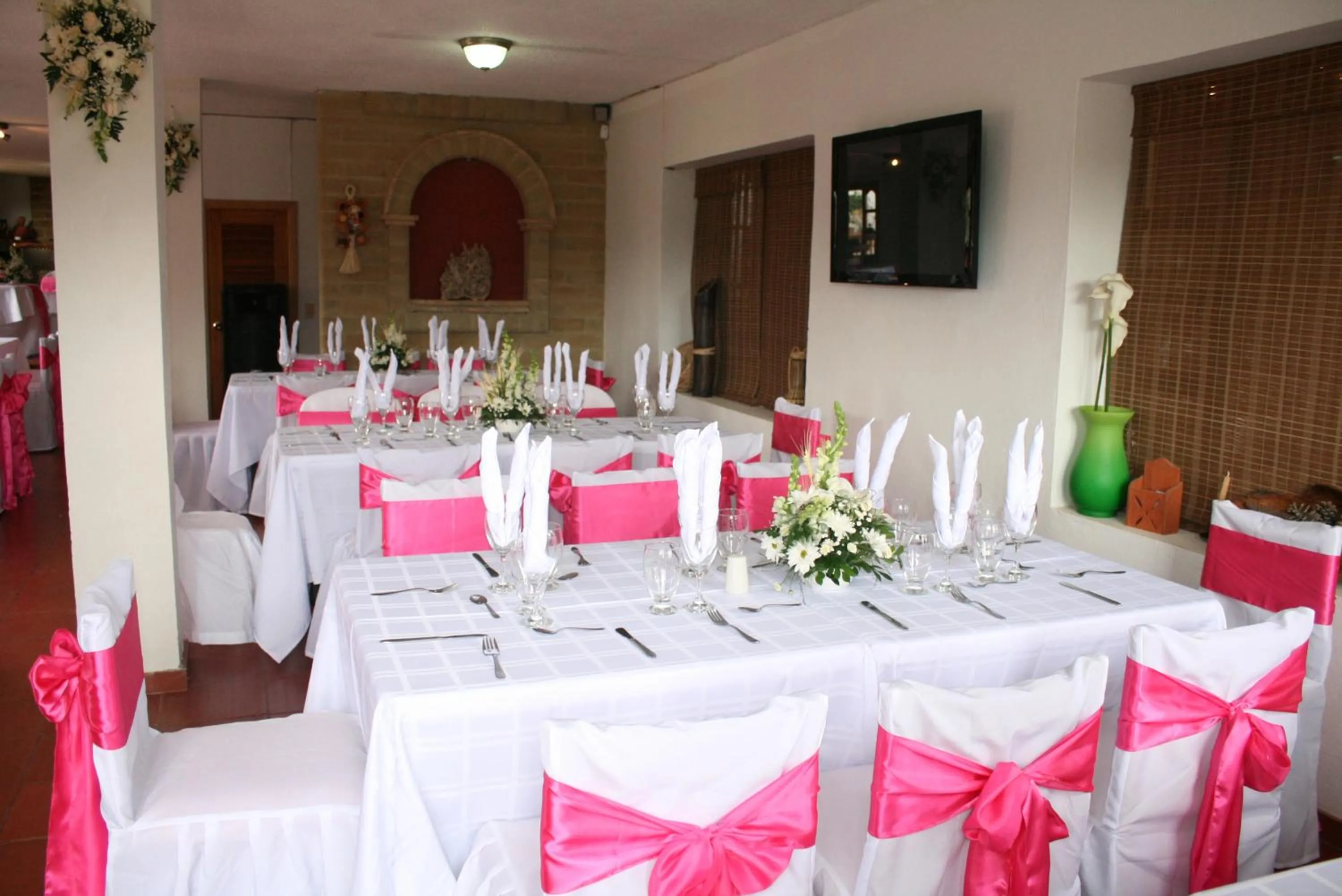 Restaurant/places to eat in Hotel Spa Villa Lina