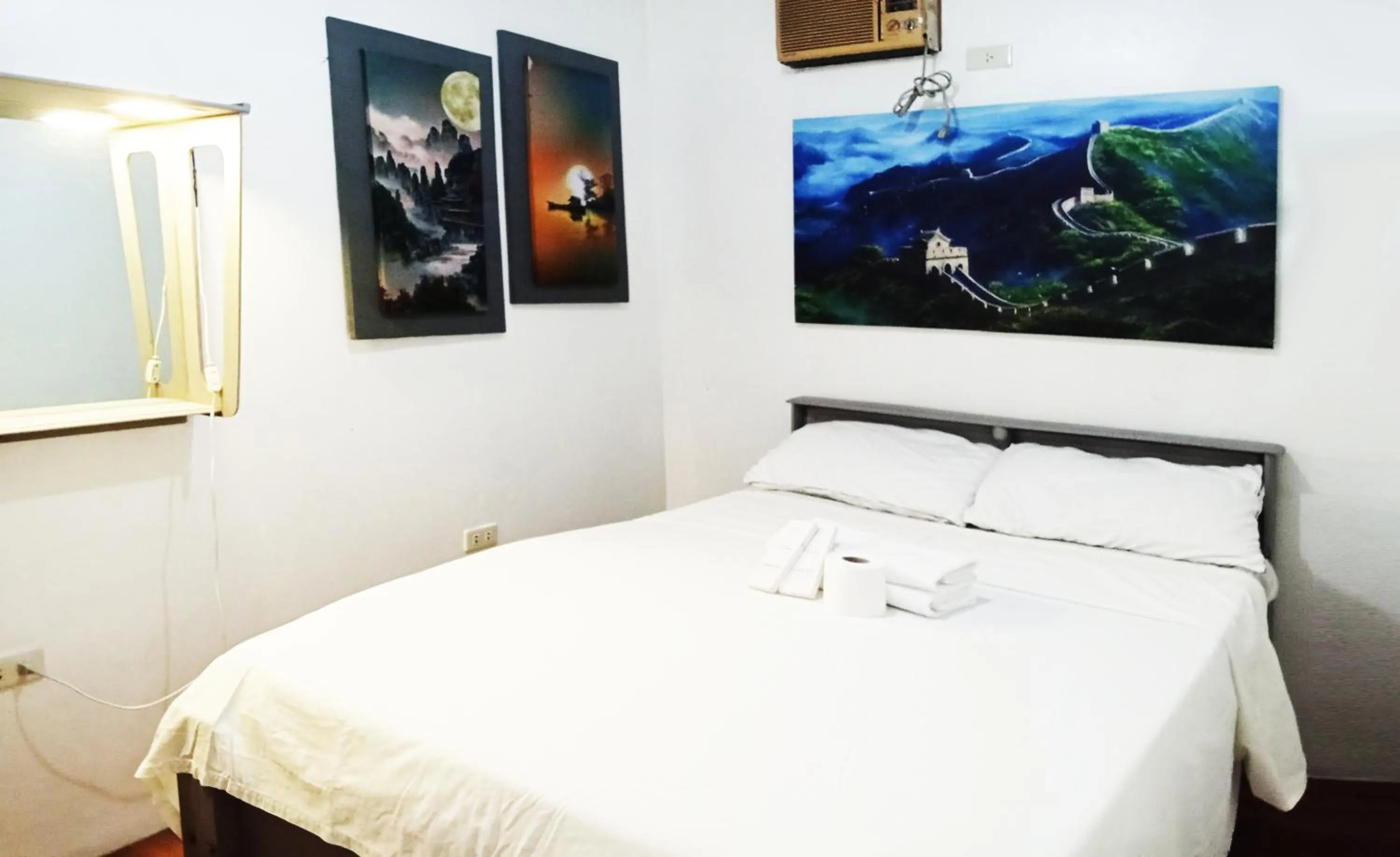 Photo of the whole room, Bed in Leizel's Bed & Breakfast