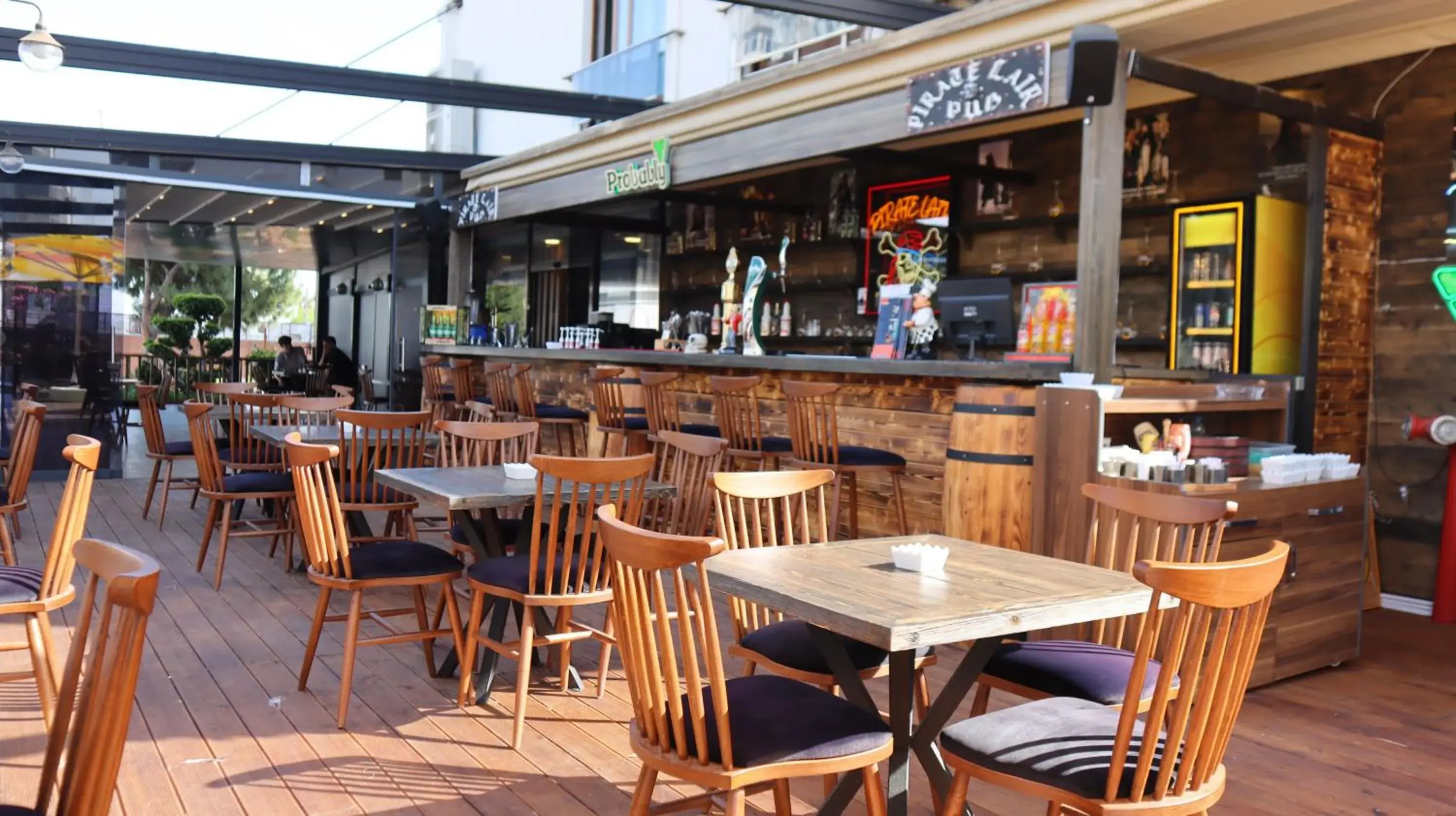 Lounge or bar in Zeynel Hotel Lounge or bar in Zeynel Hotel