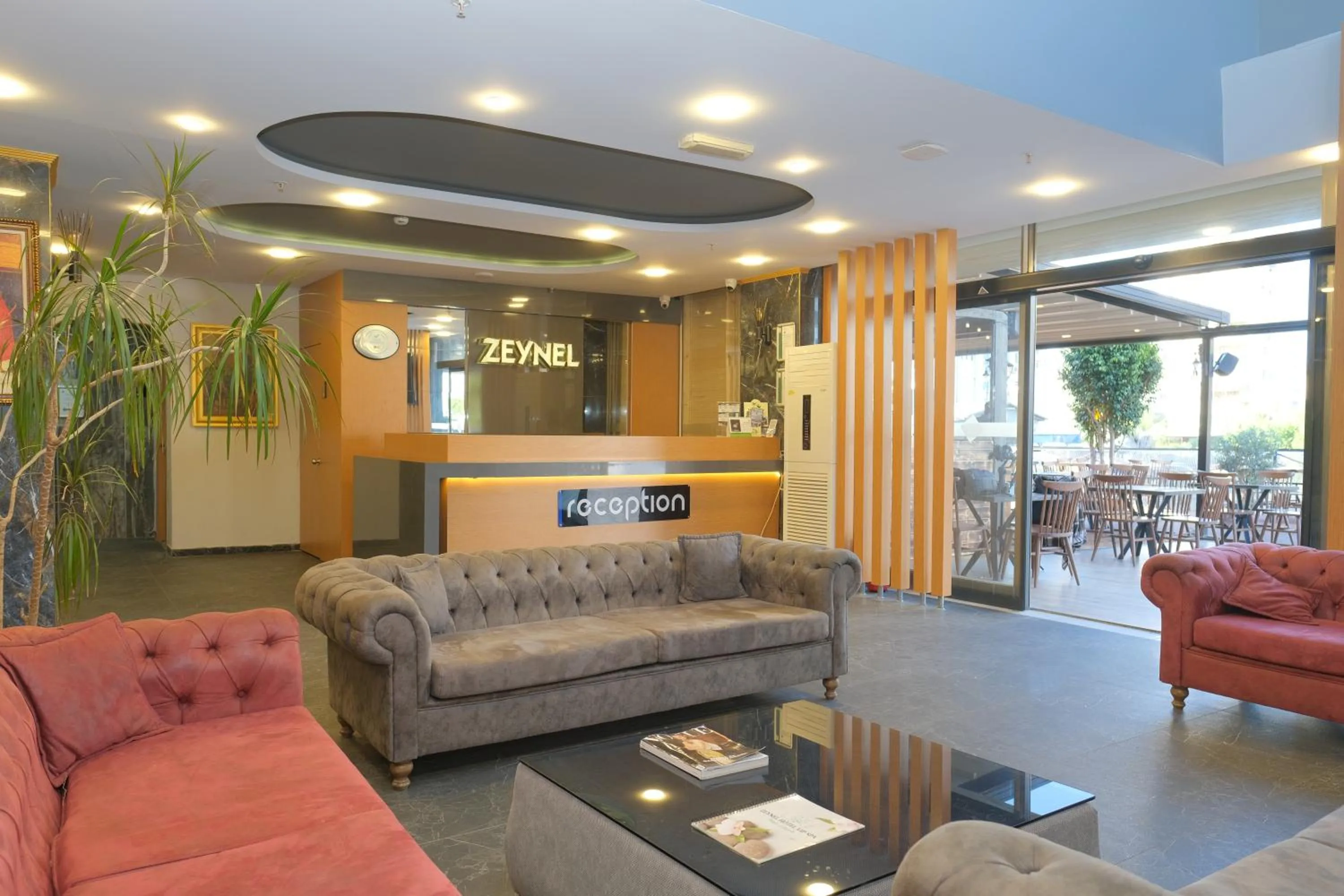 Lobby or reception in Zeynel Hotel