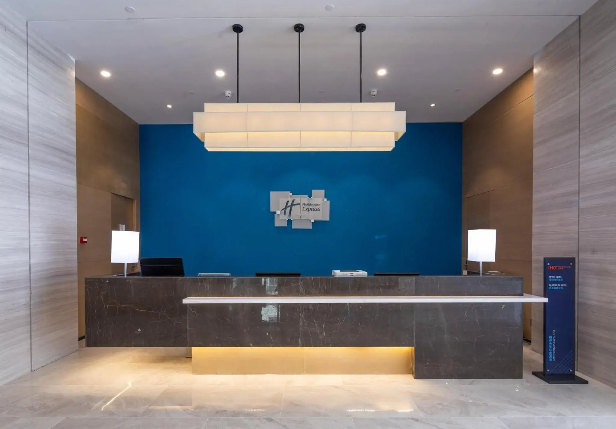 Property building in Holiday Inn Express Kaifeng City Center by IHG Property building in Holiday Inn Express Kaifeng City Center by IHG