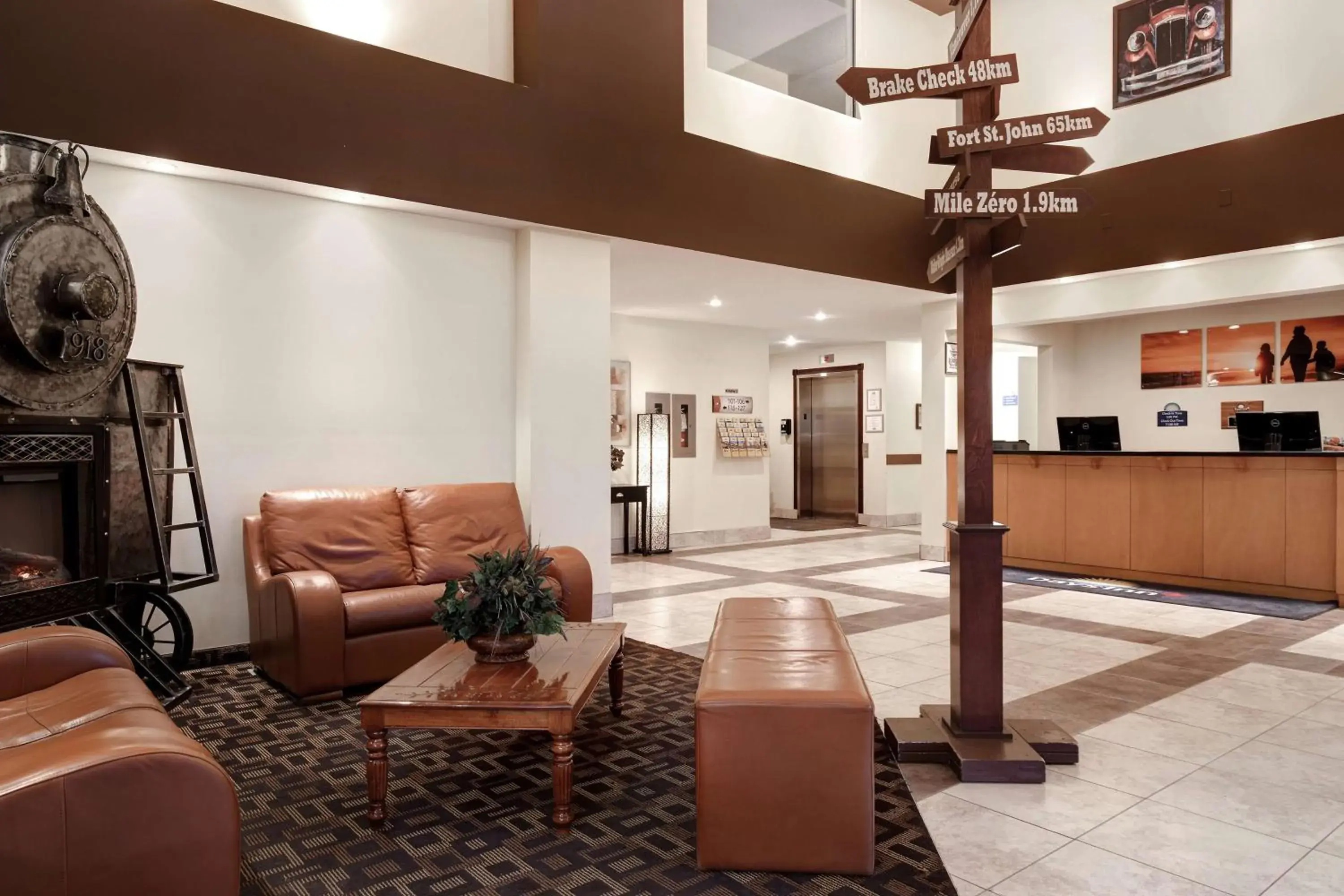 Lobby or reception in Days Inn by Wyndham Dawson Creek Lobby or reception in Days Inn by Wyndham Dawson Creek