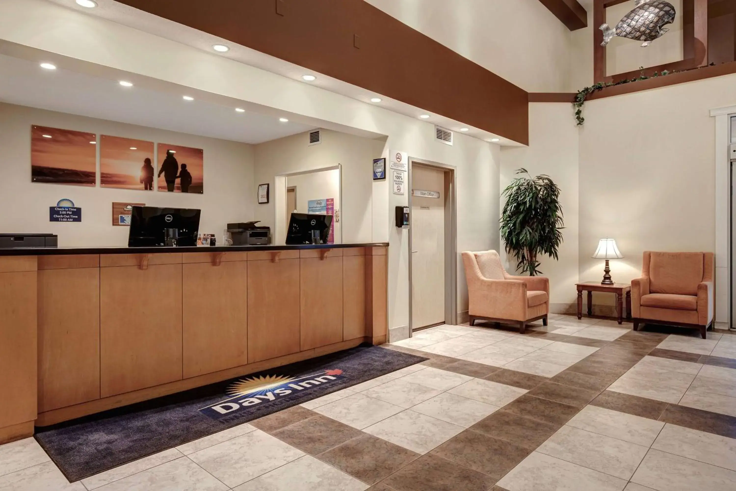 Lobby or reception in Days Inn by Wyndham Dawson Creek Lobby or reception in Days Inn by Wyndham Dawson Creek