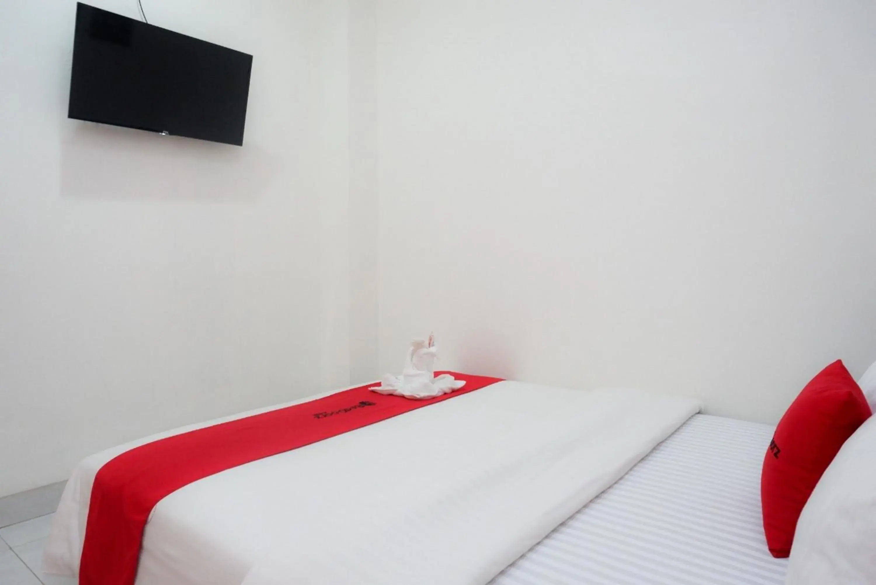 Bedroom, Bed in RedDoorz near Affandi Gejayan 2 Bedroom, Bed in RedDoorz near Affandi Gejayan 2