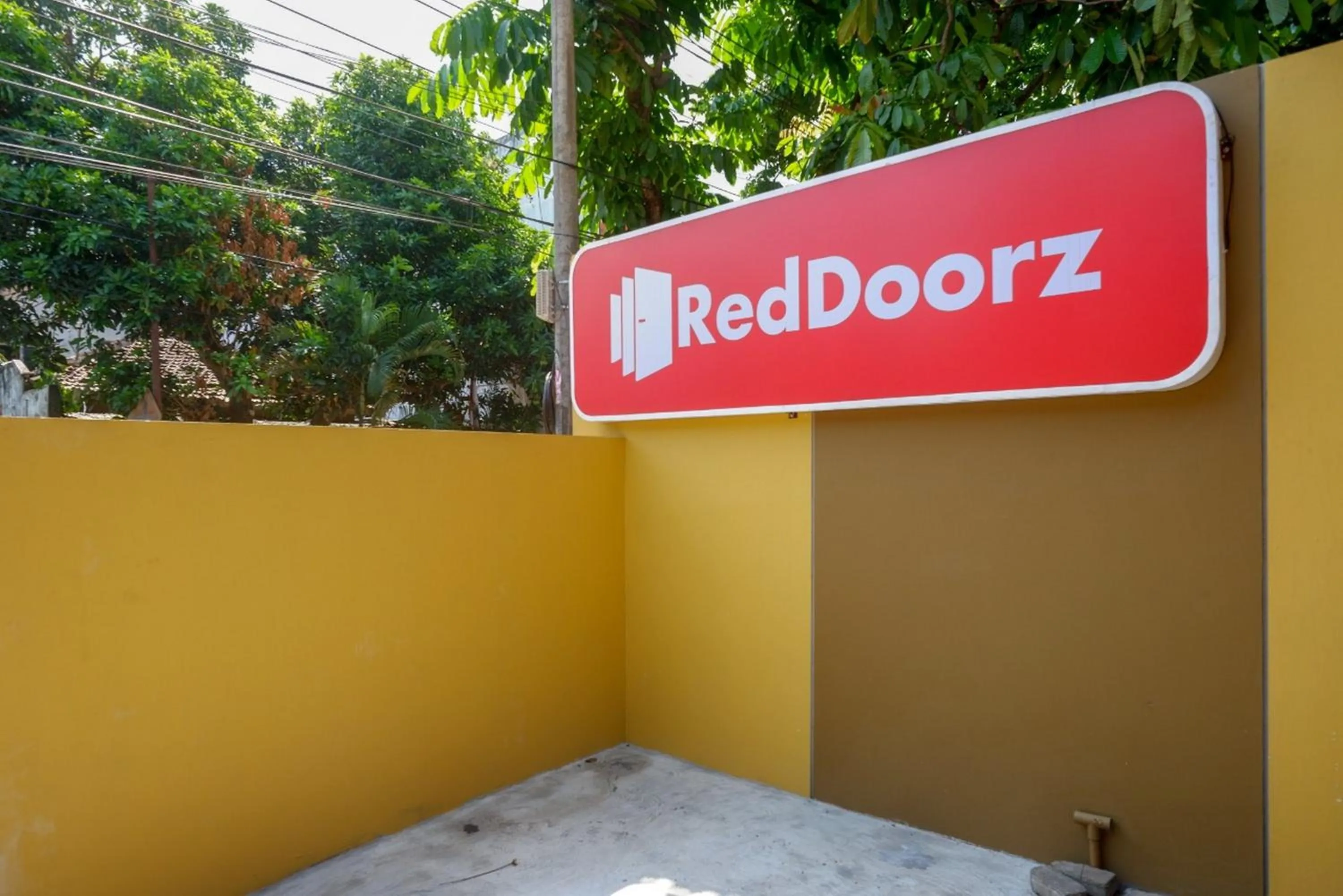 Property logo or sign in RedDoorz near Affandi Gejayan 2