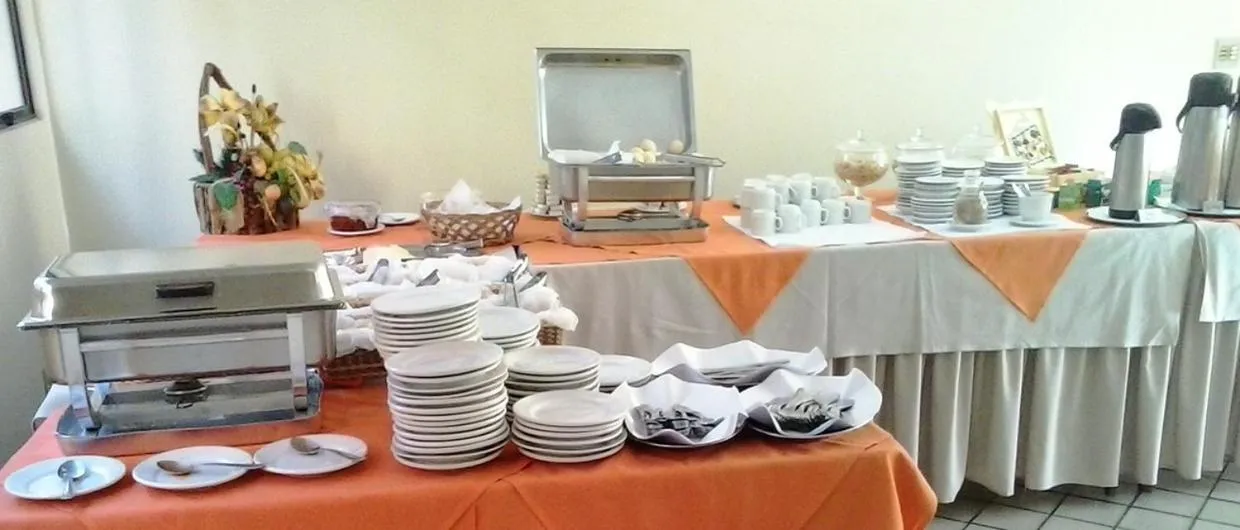 Oft Plaza Oeste Hotel