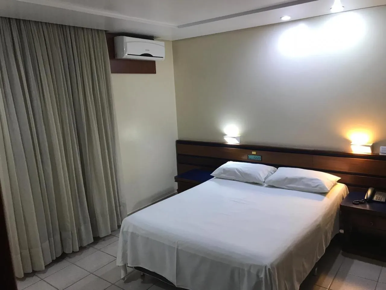Bed in Oft Plaza Oeste Hotel