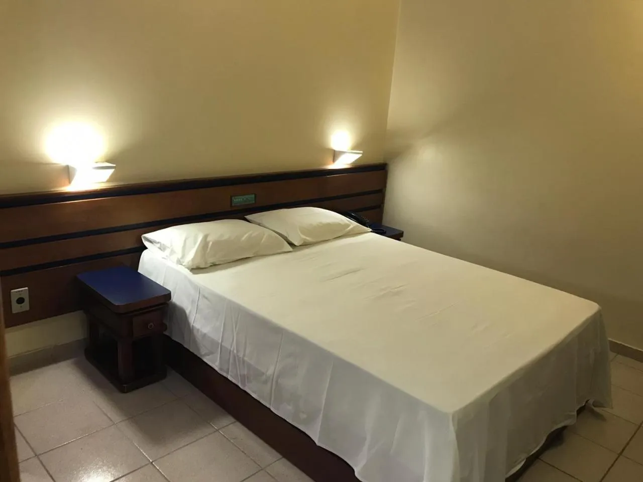 Bed in Oft Plaza Oeste Hotel