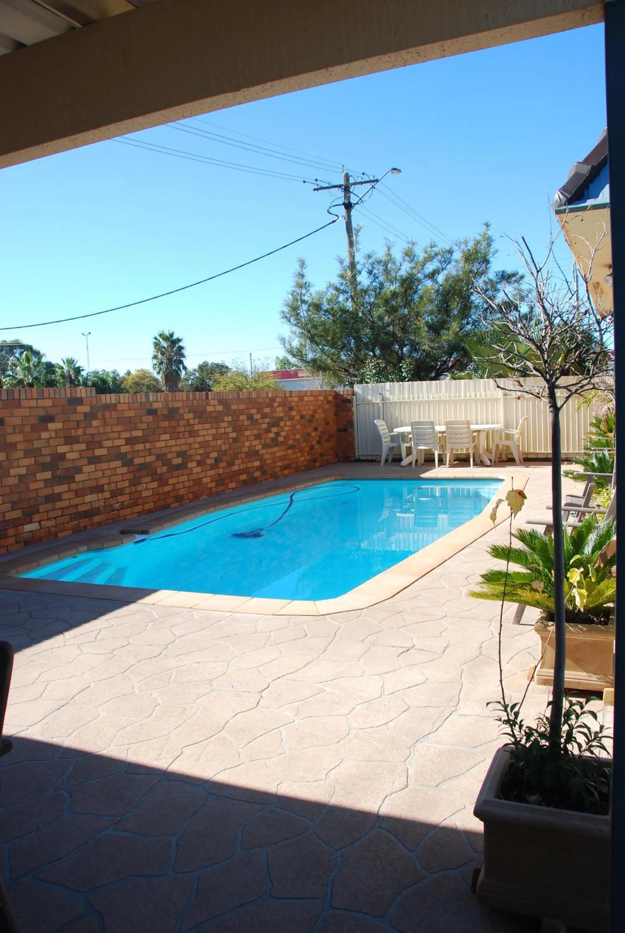 Swimming pool in Acacia Motel