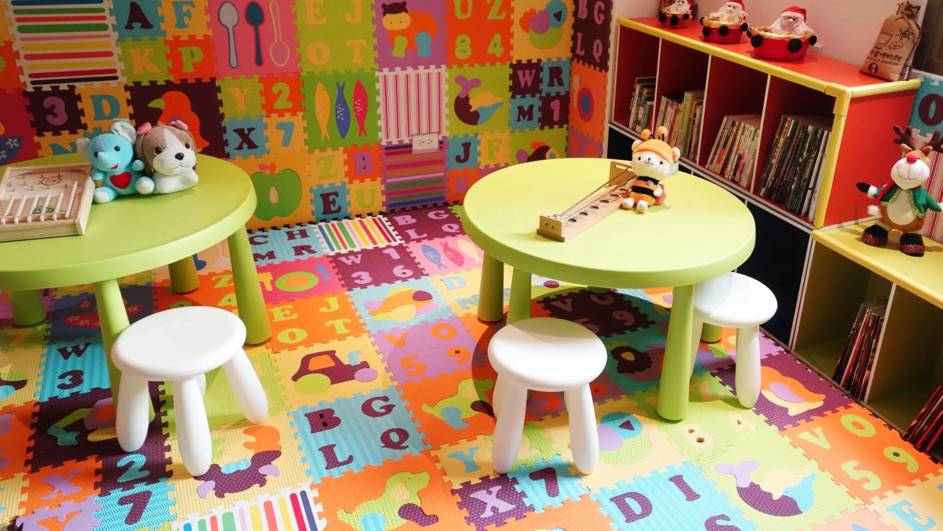 Library in C U Hotel Taichung