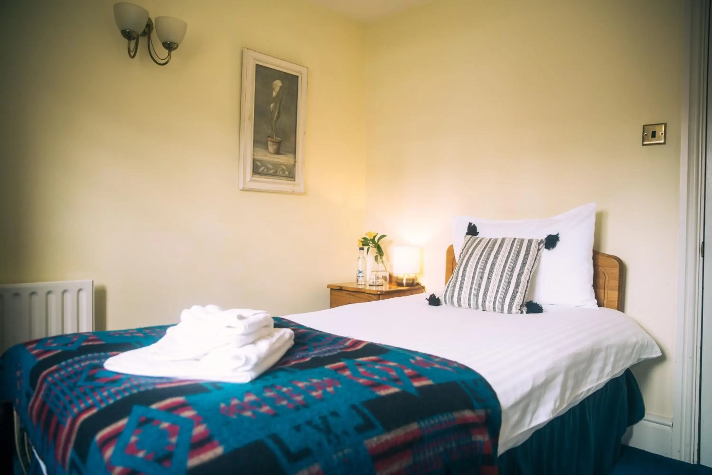 Single Room with Bathroom - single occupancy in The Old Bakery Single Room with Bathroom - single occupancy in The Old Bakery