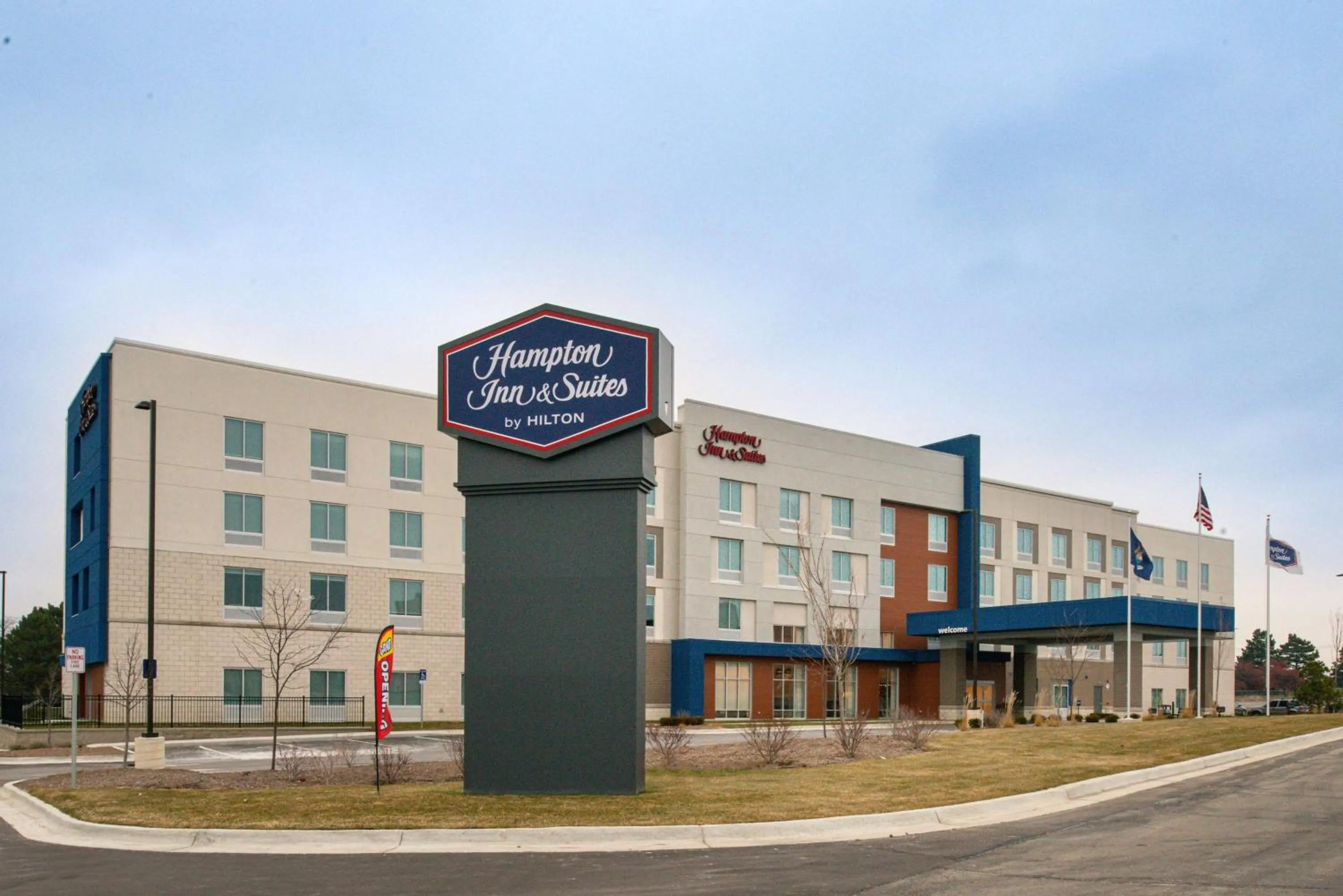 Property building in Hampton Inn & Suites Adrian, Mi