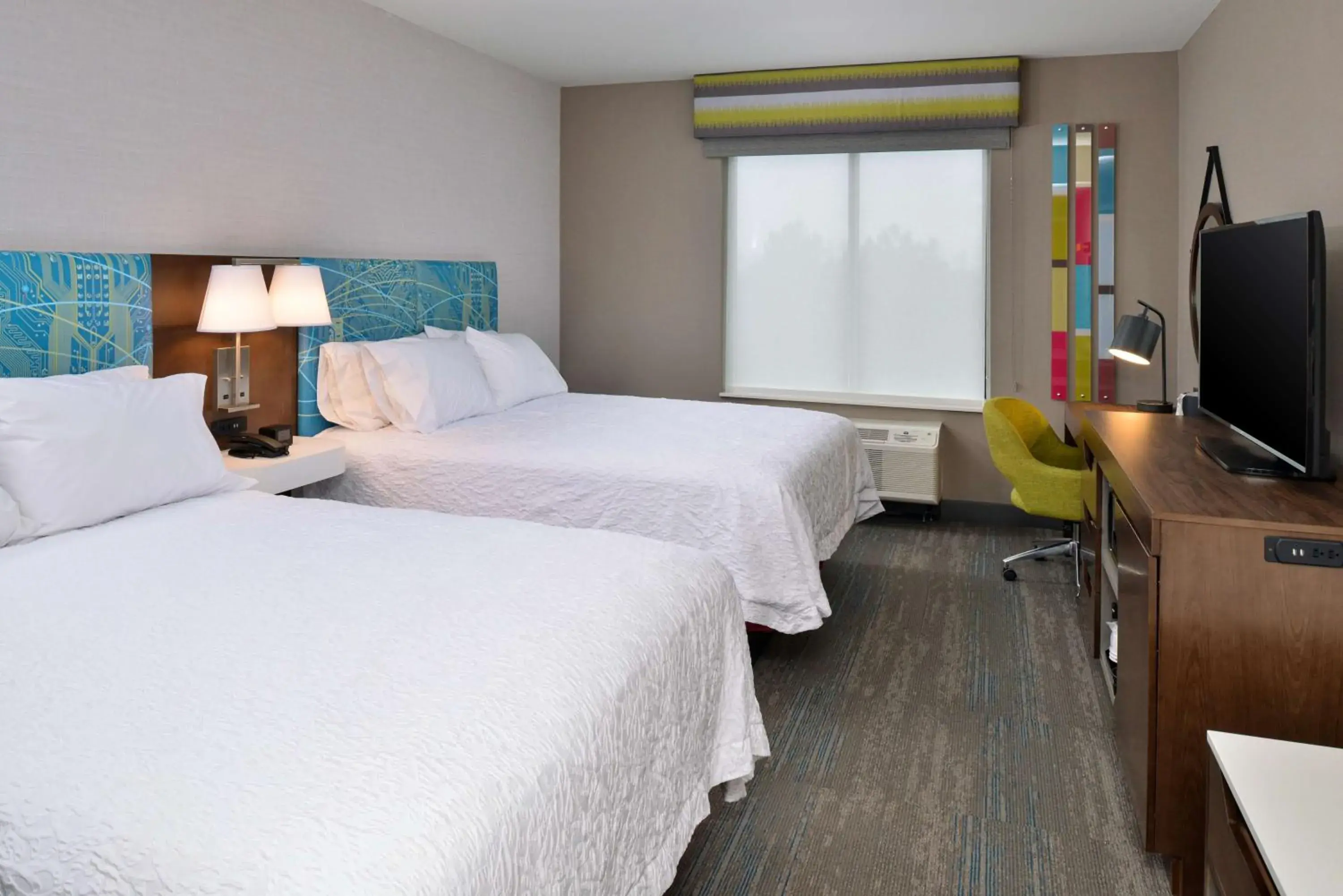 Bed in Hampton Inn & Suites Adrian, Mi Bed in Hampton Inn & Suites Adrian, Mi