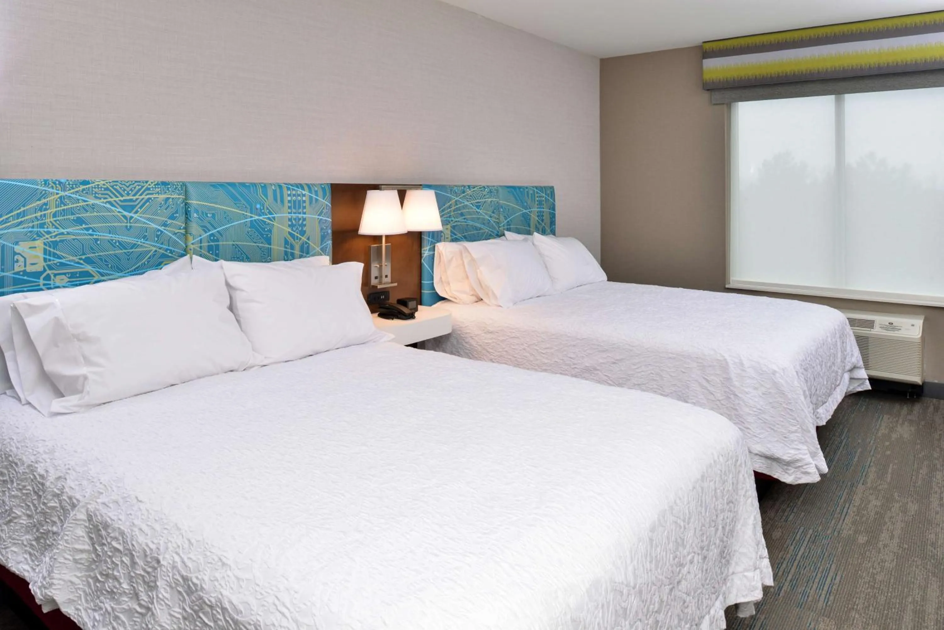 Bed in Hampton Inn & Suites Adrian, Mi