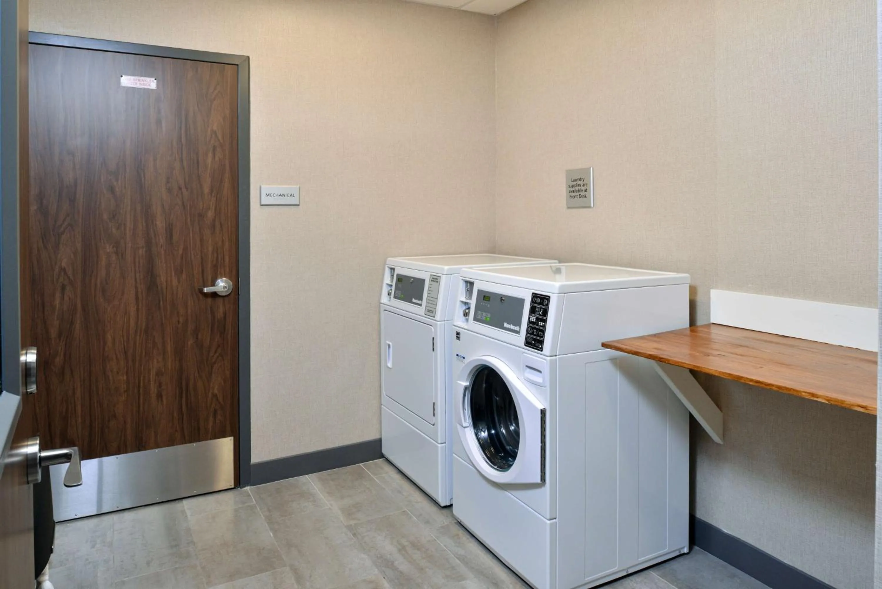 Property building in Hampton Inn & Suites Adrian, Mi