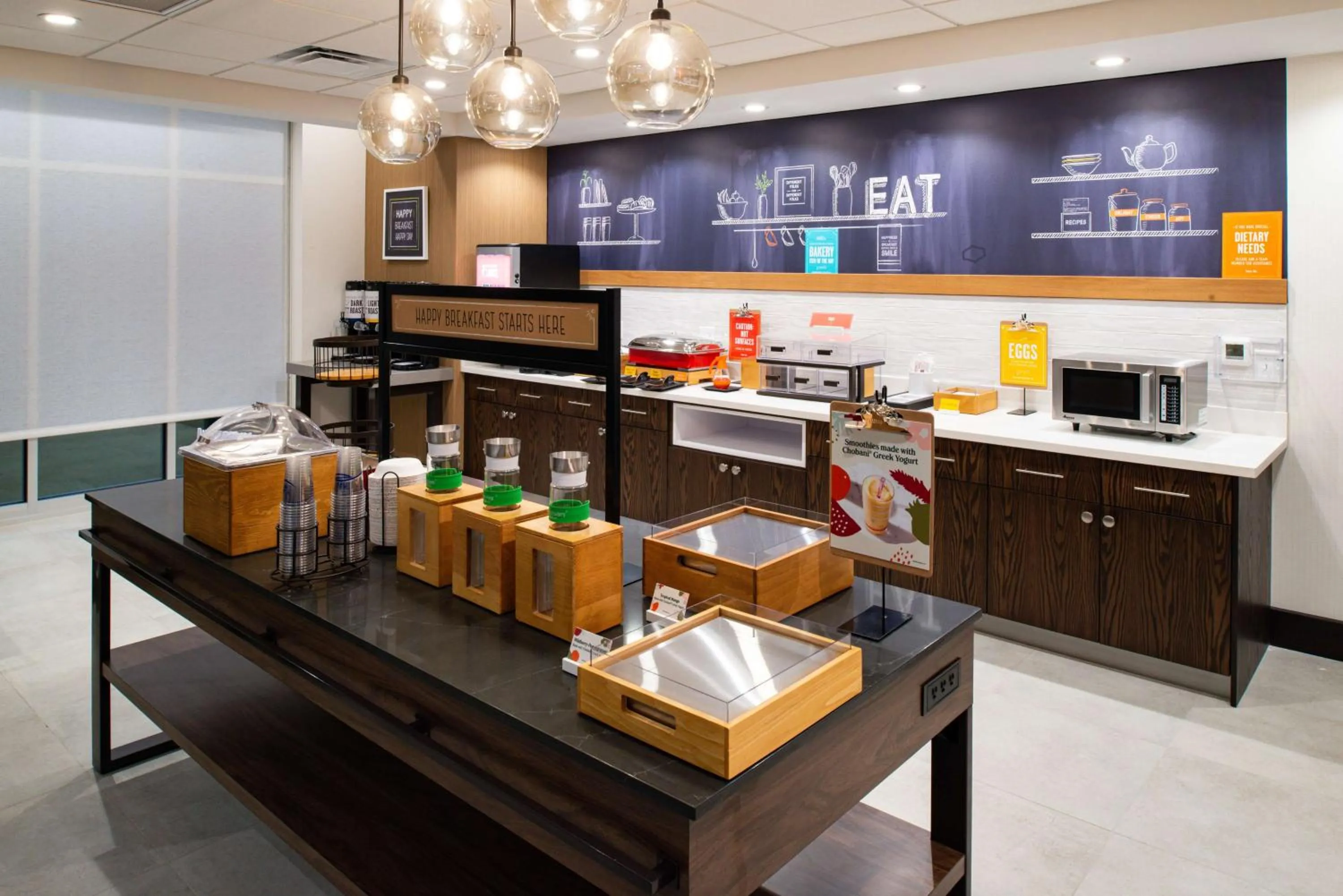 Breakfast in Hampton Inn & Suites Adrian, Mi