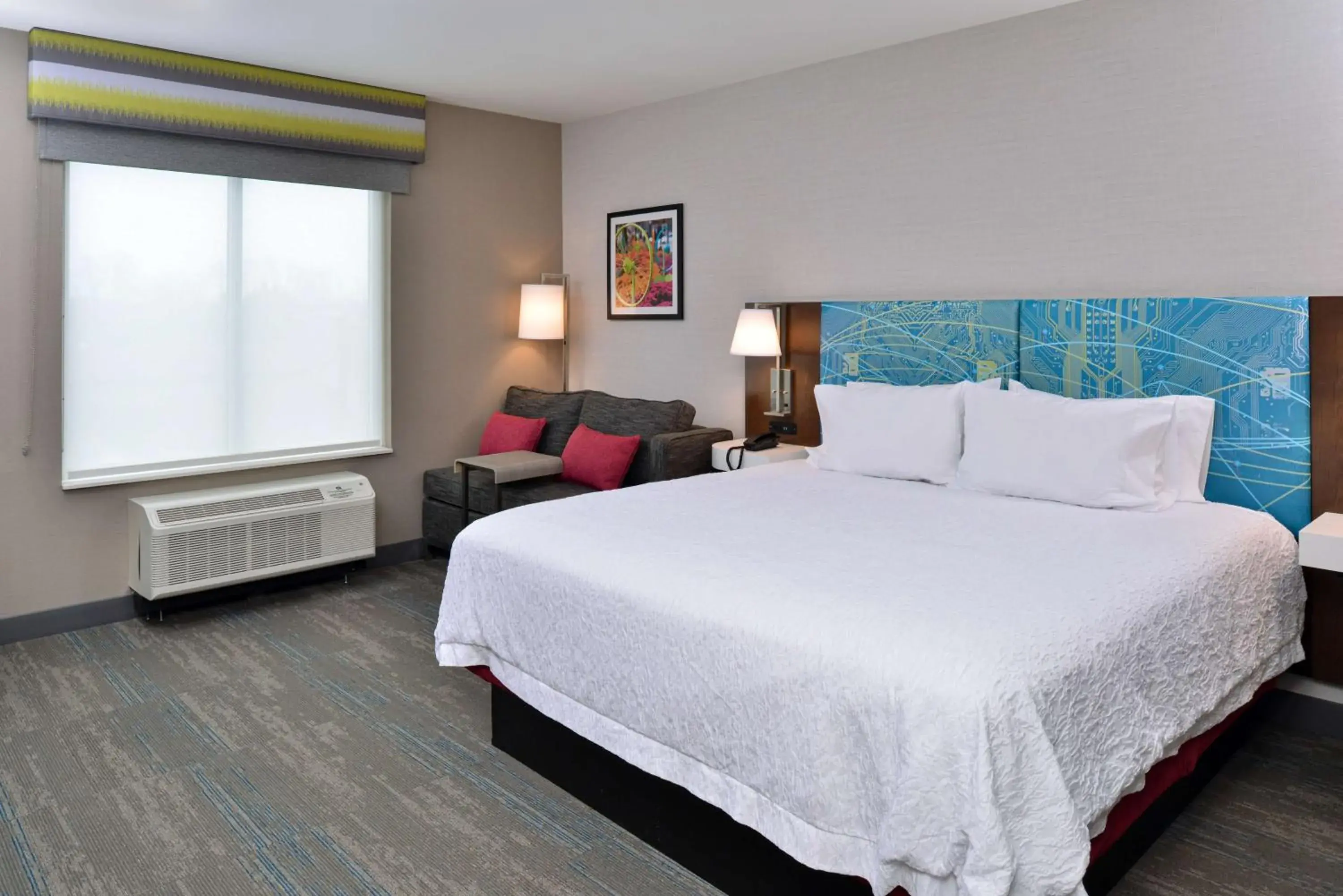 Bed in Hampton Inn & Suites Adrian, Mi Bed in Hampton Inn & Suites Adrian, Mi