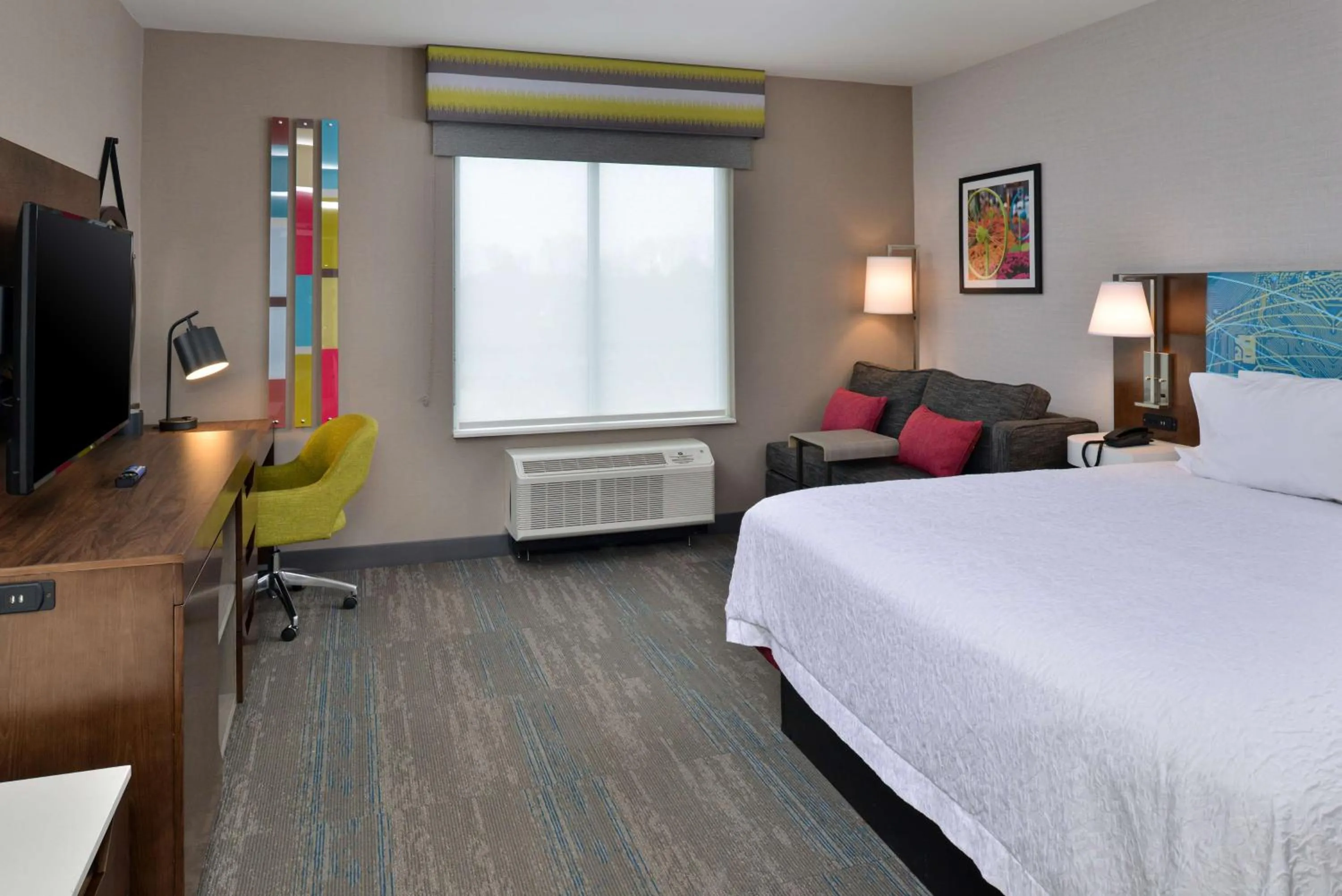 Bed in Hampton Inn & Suites Adrian, Mi