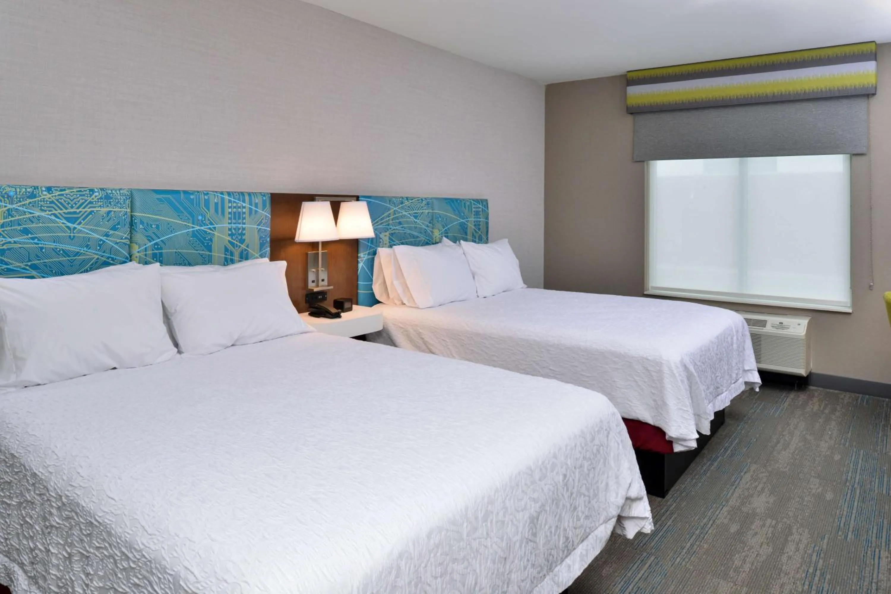 Bed in Hampton Inn & Suites Adrian, Mi