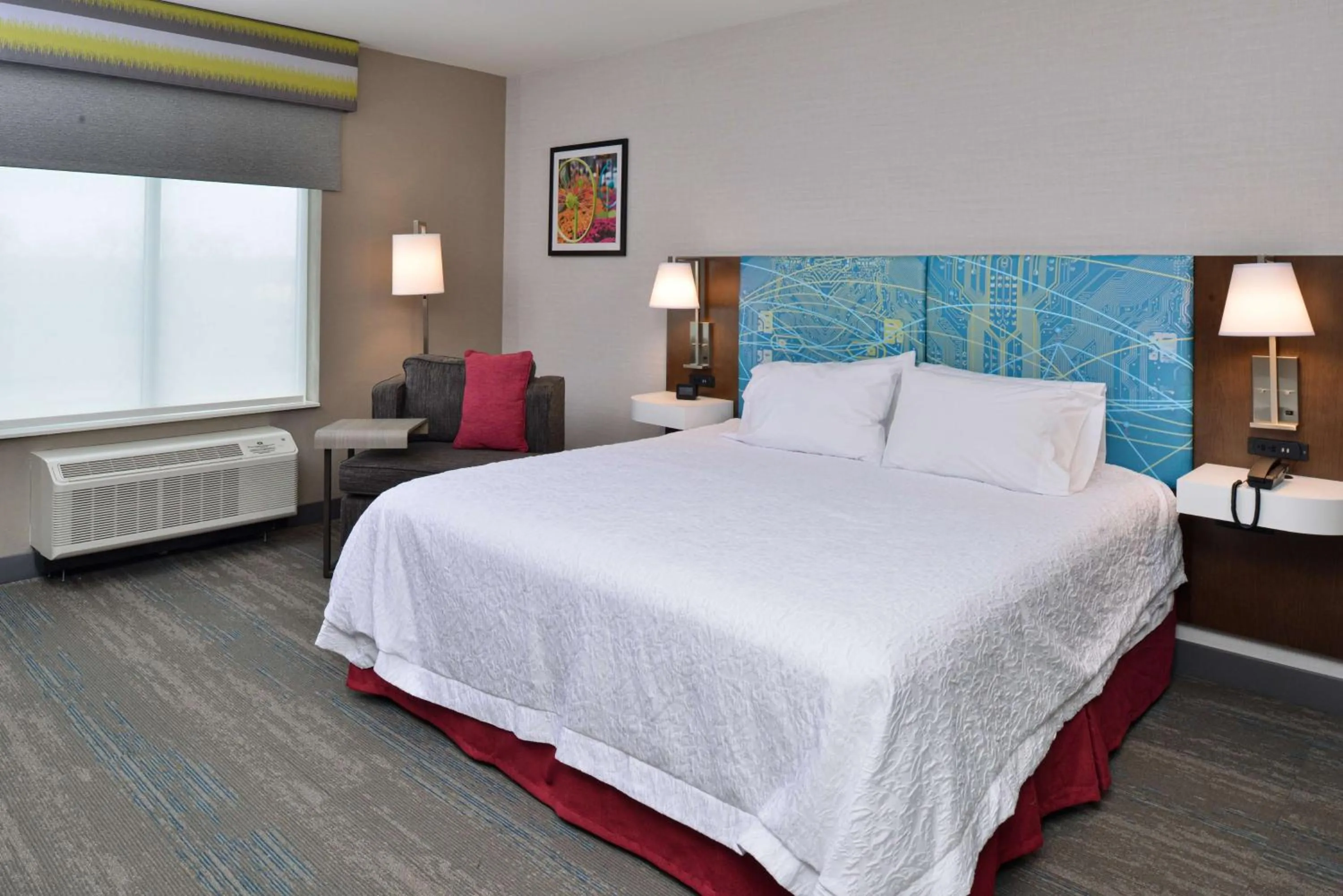 Bed in Hampton Inn & Suites Adrian, Mi