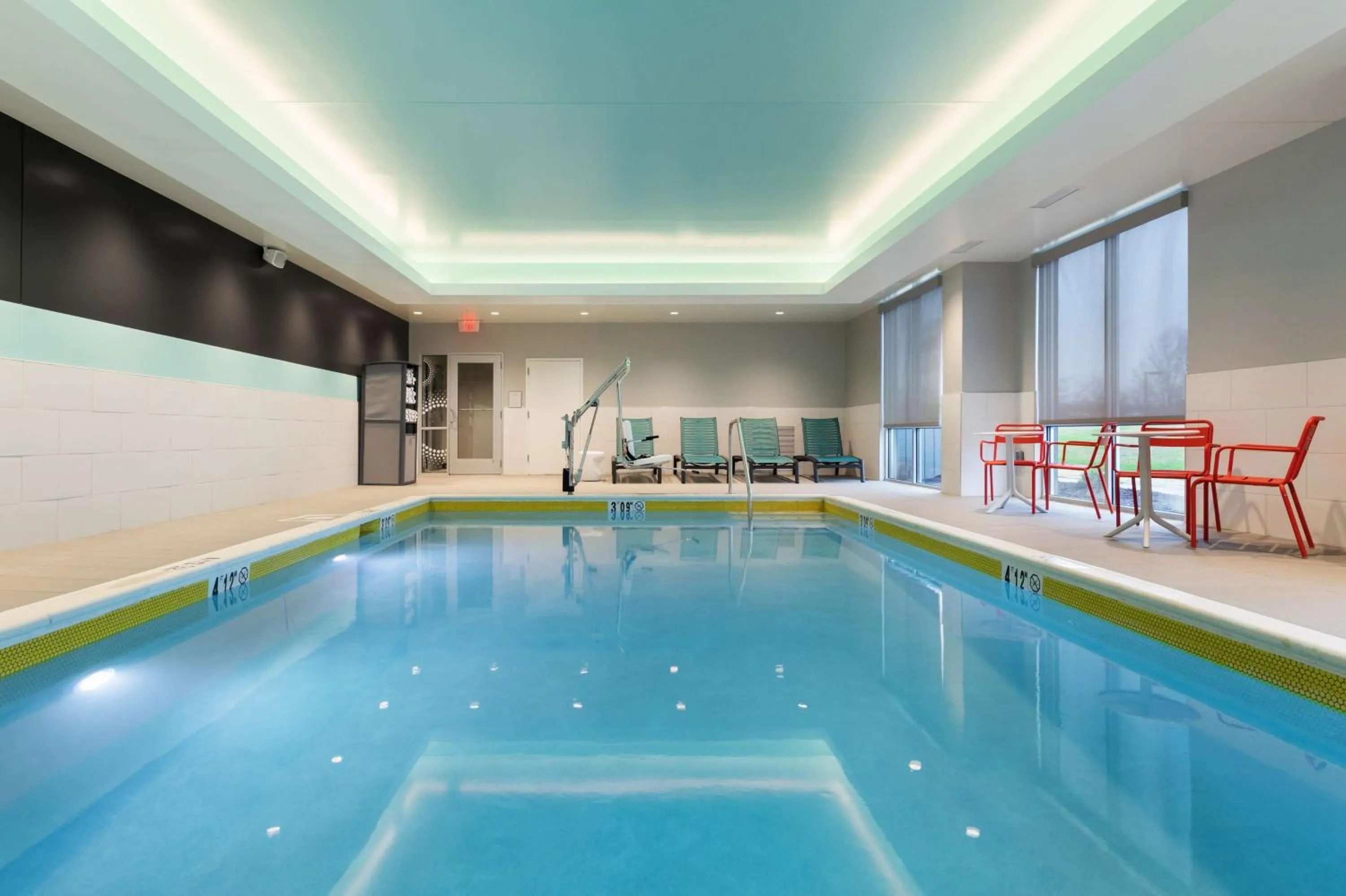 Pool view in Tru By Hilton Sharonville, OH