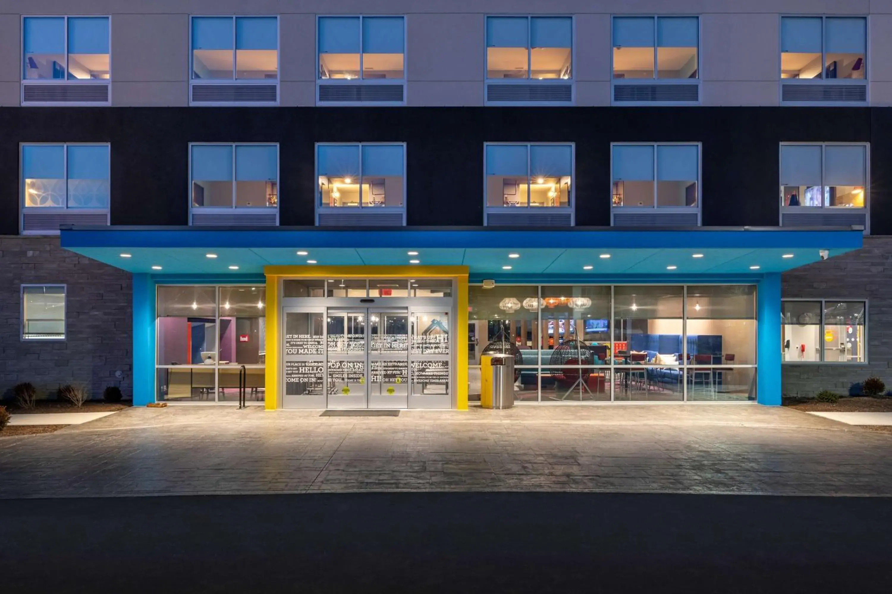 Property building in Tru By Hilton Sharonville, OH Property building in Tru By Hilton Sharonville, OH