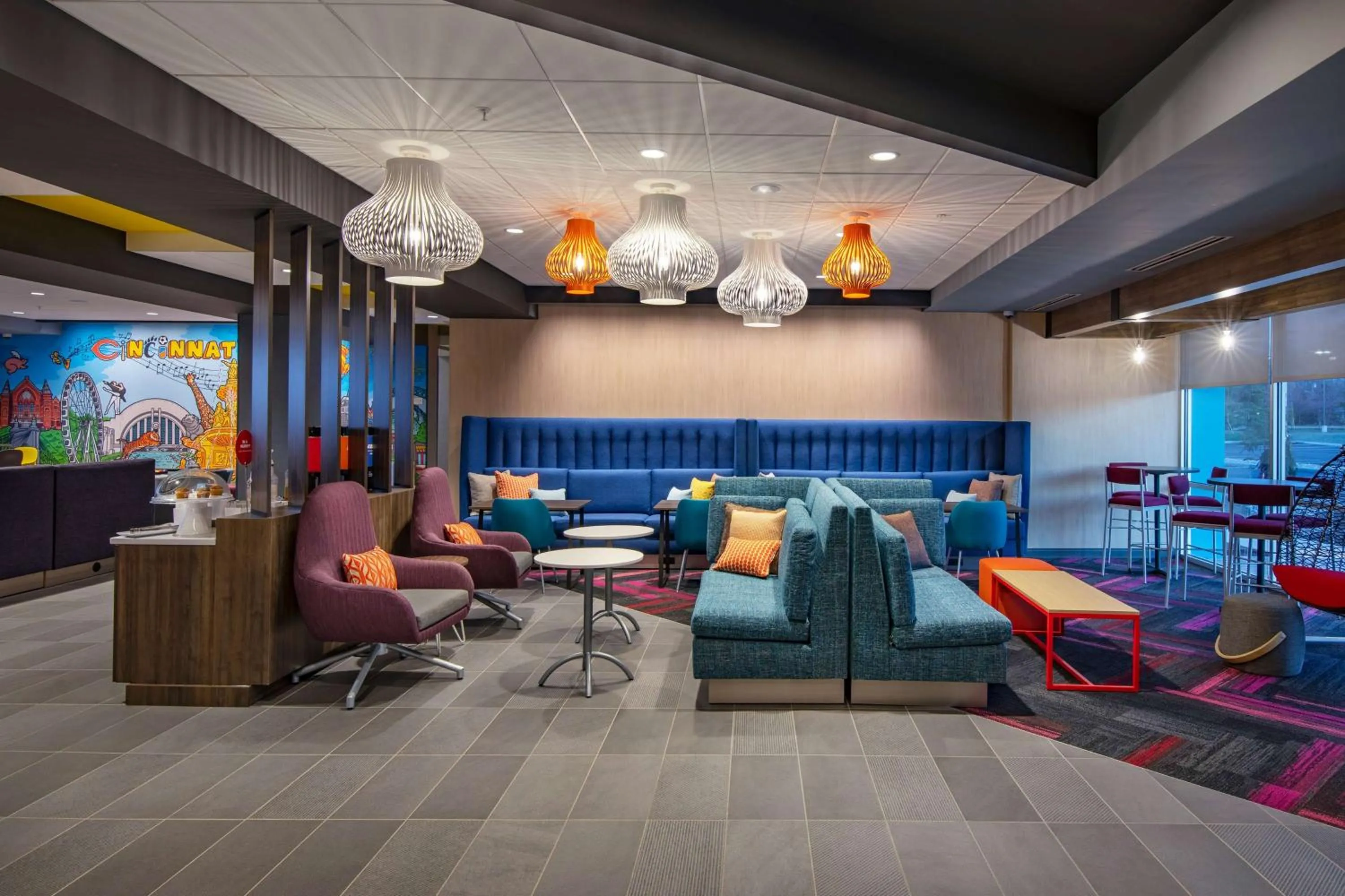 Lobby or reception in Tru By Hilton Sharonville, OH