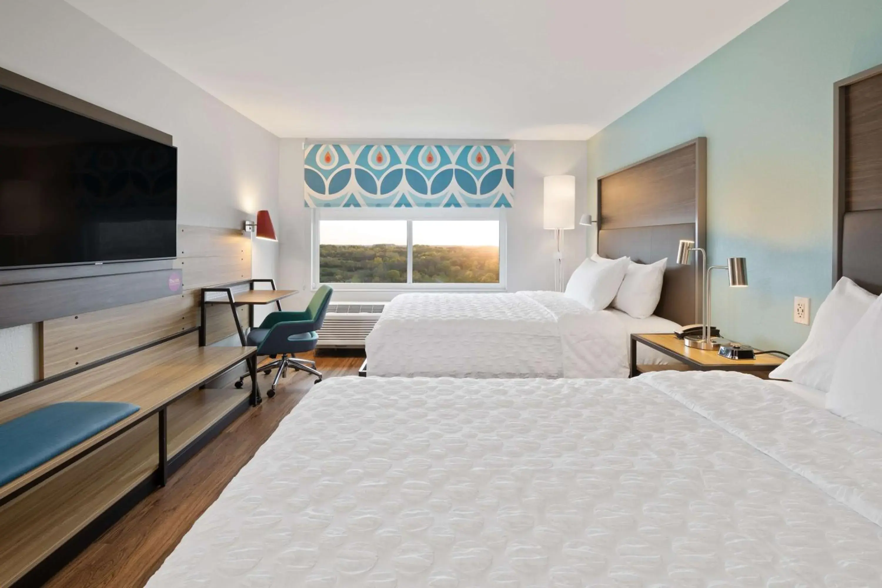 Bedroom, Bed in Tru By Hilton Sharonville, OH Bedroom, Bed in Tru By Hilton Sharonville, OH