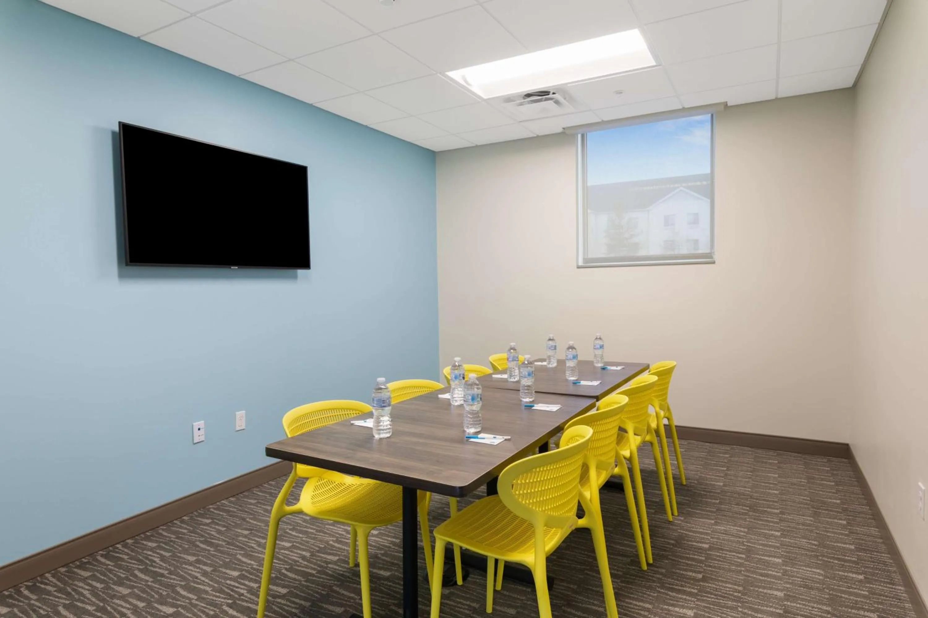 Meeting/conference room in Tru By Hilton Sharonville, OH