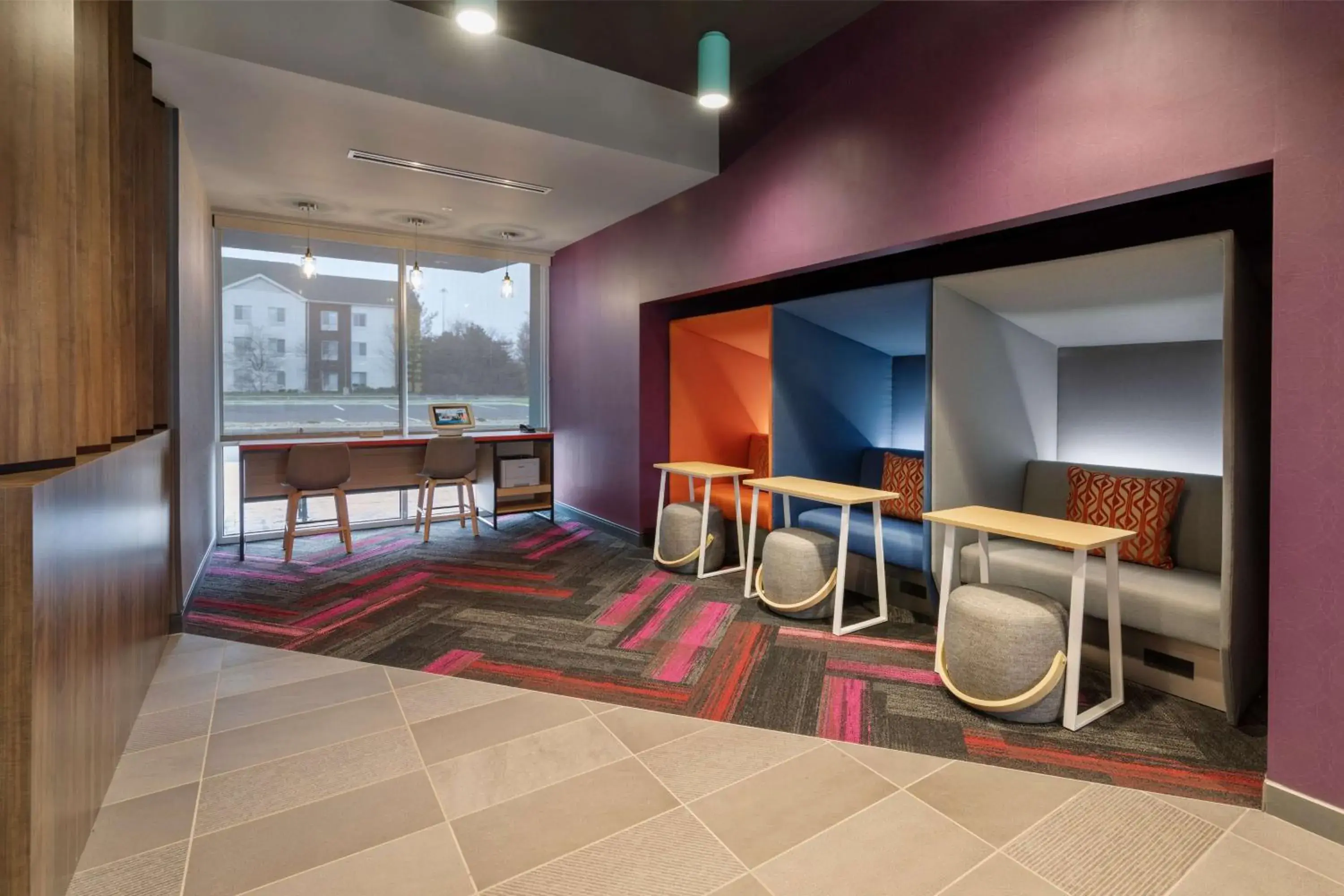 Lobby or reception in Tru By Hilton Sharonville, OH Lobby or reception in Tru By Hilton Sharonville, OH