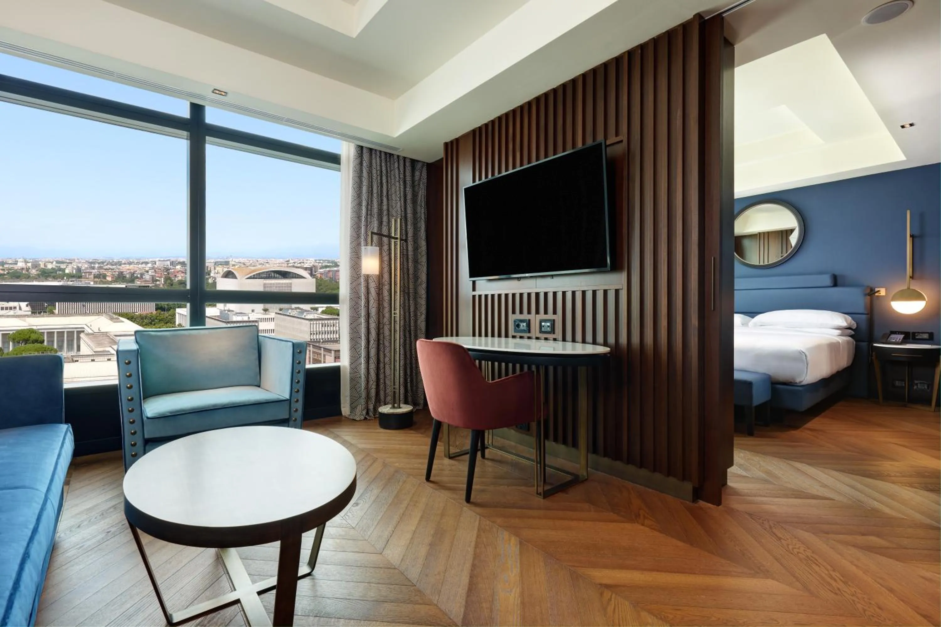 Photo of the whole room, Bed in Hilton Rome Eur La Lama