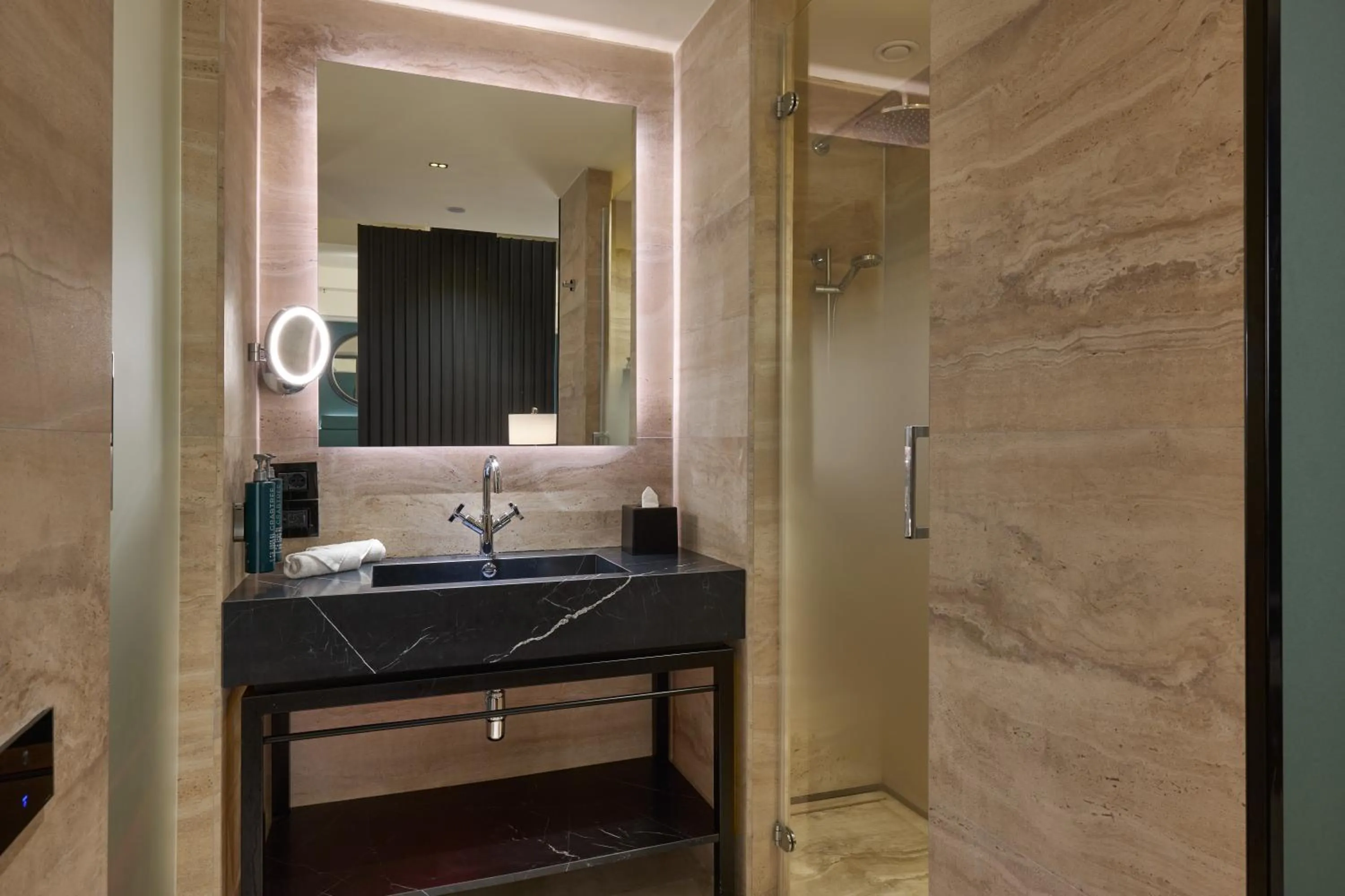 Bathroom in Hilton Rome Eur La Lama