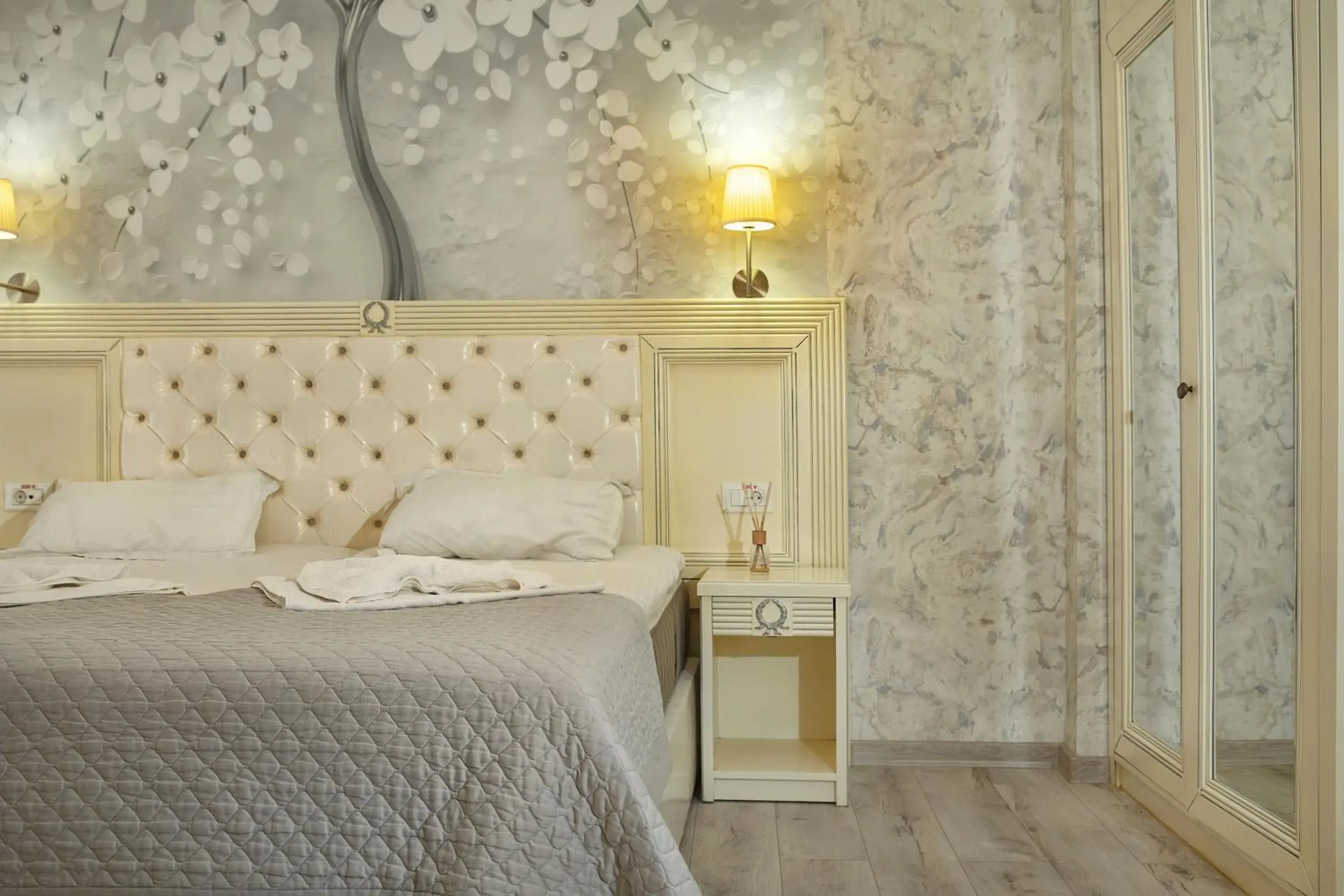 Twin Room in Carol Boutique & SPA ex Vila Cornelia Twin Room in Carol Boutique & SPA ex Vila Cornelia