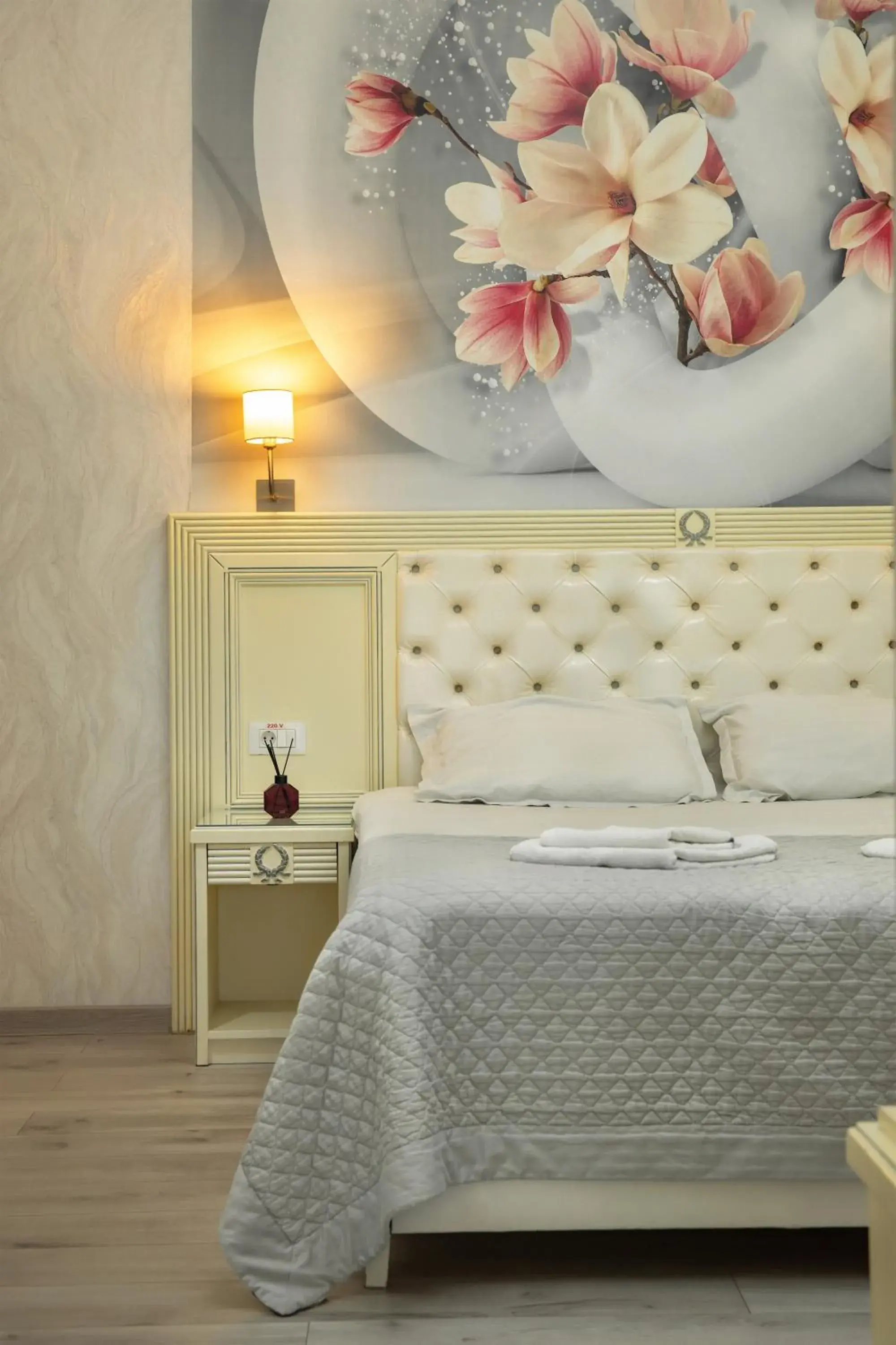 Comfort Double Room with Balcony in Carol Boutique & SPA ex Vila Cornelia Comfort Double Room with Balcony in Carol Boutique & SPA ex Vila Cornelia