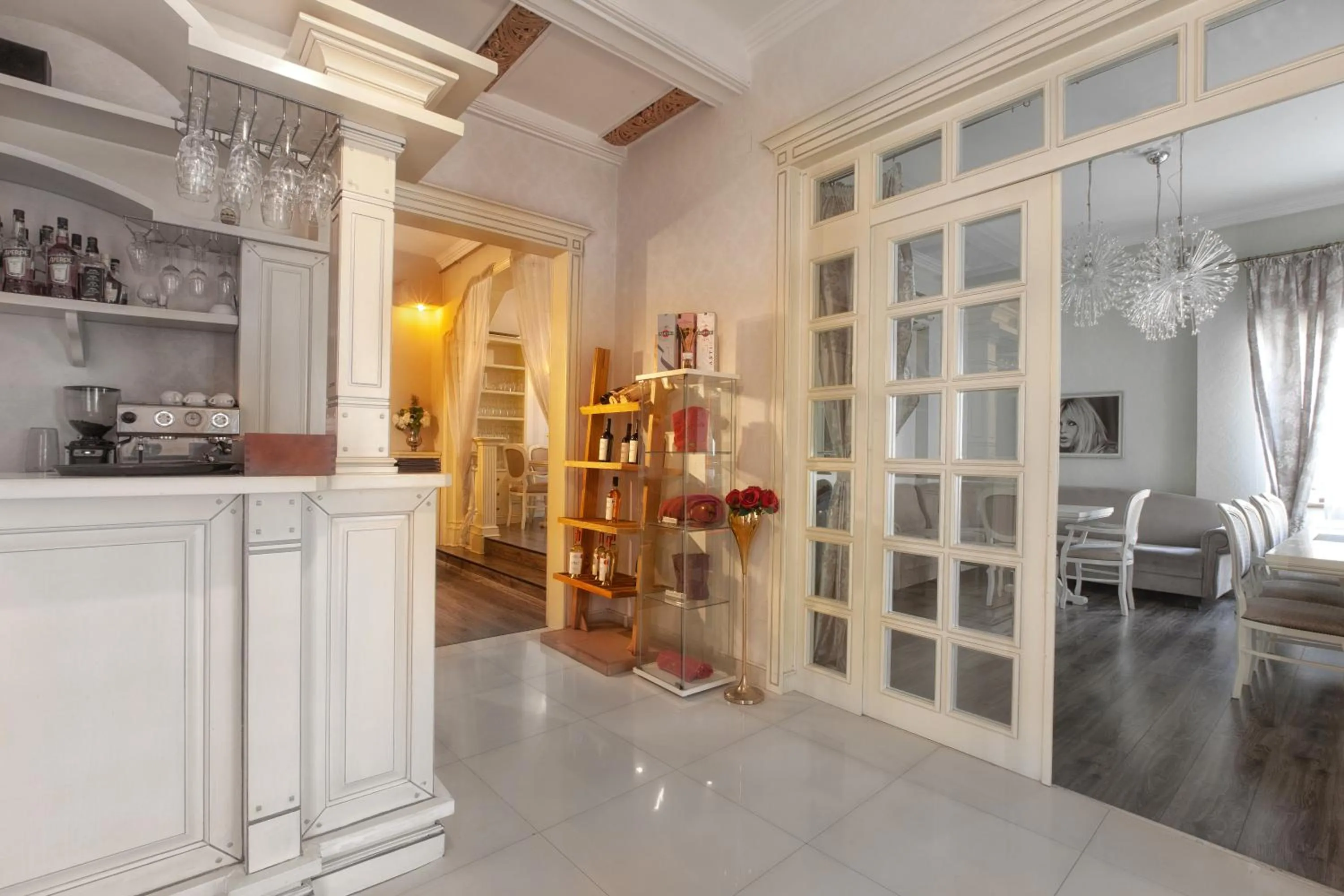 Lounge or bar in Carol Boutique - Vila Cornelia