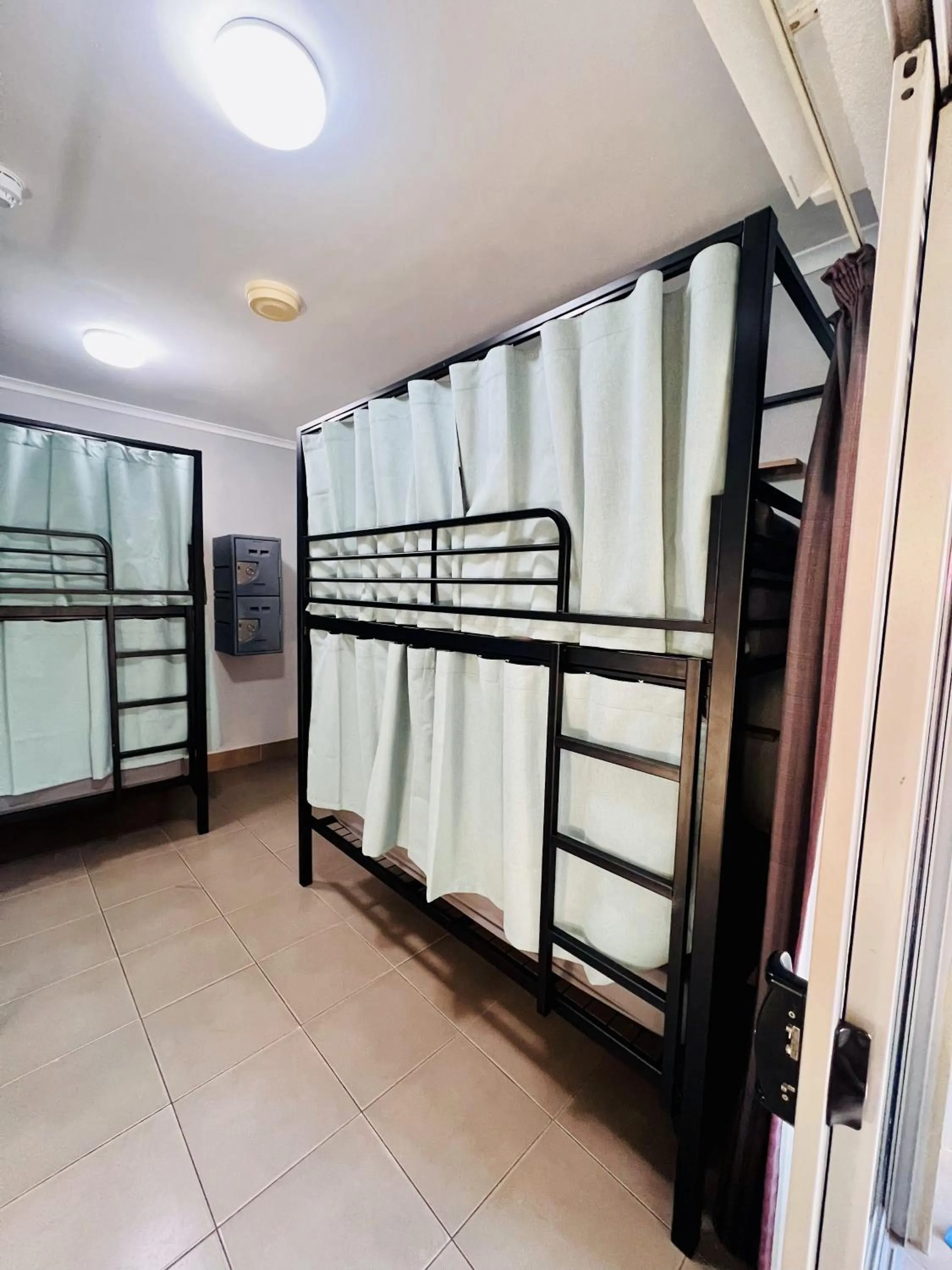 Bed in Noosa Flashpackers