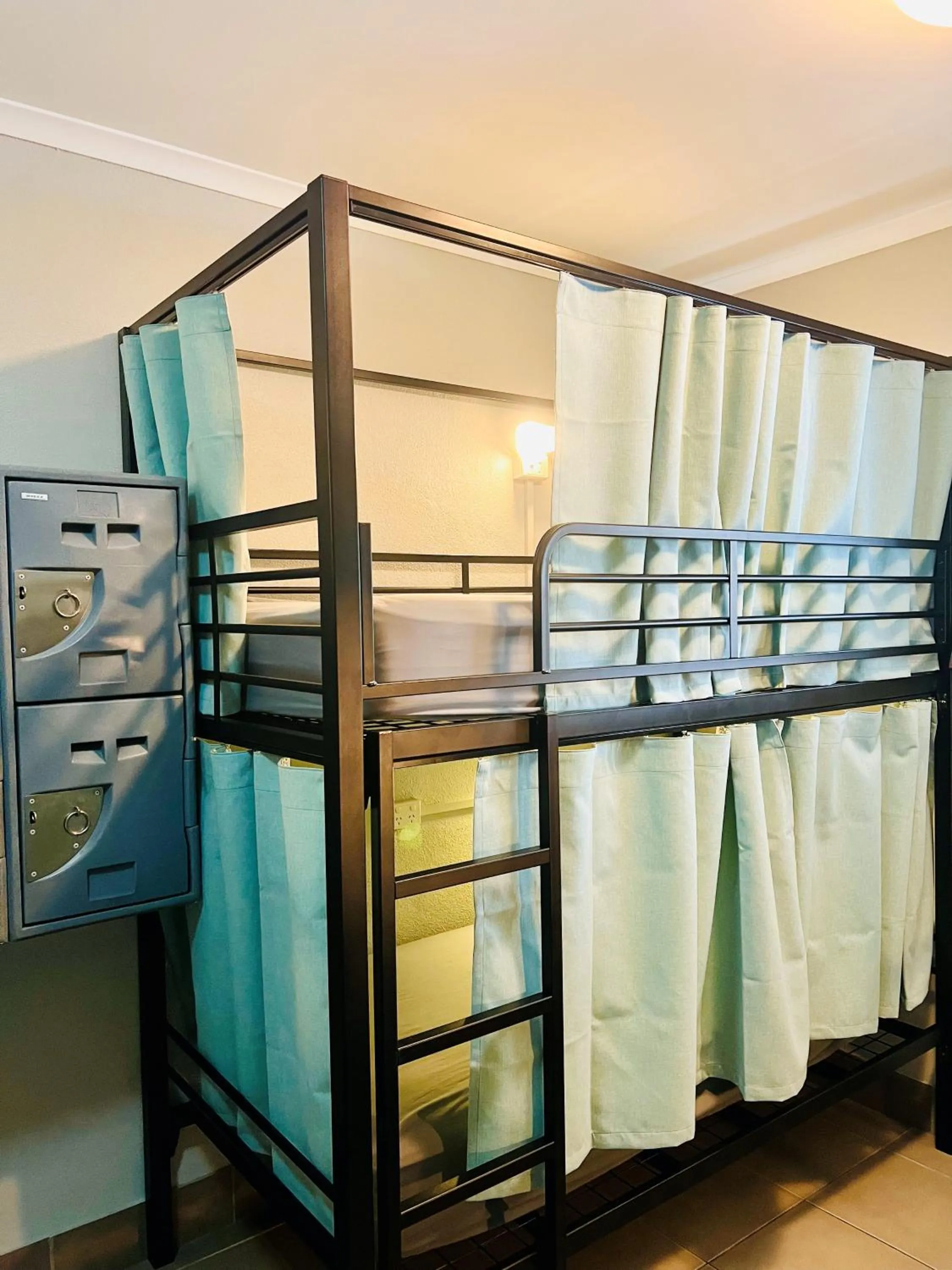 Bed in Noosa Flashpackers