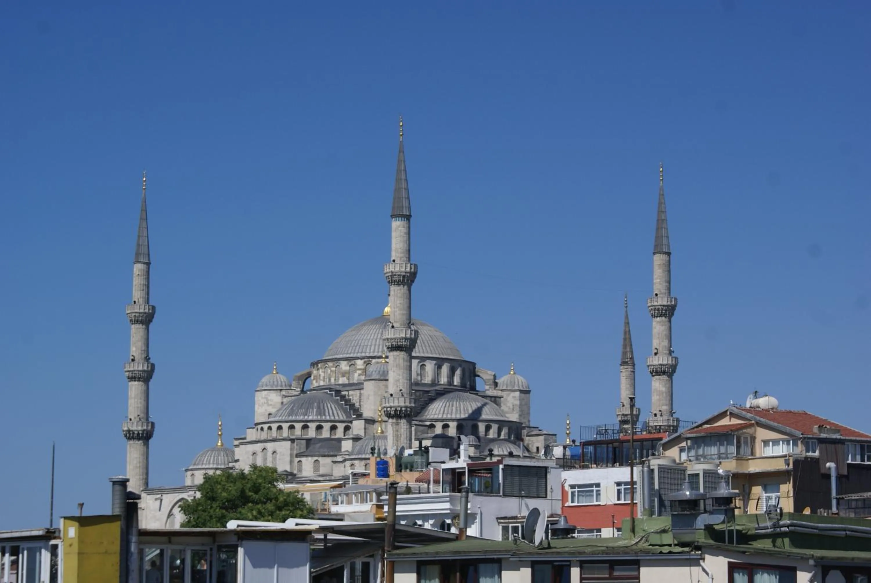 Restaurant/places to eat in Mytra Hotel