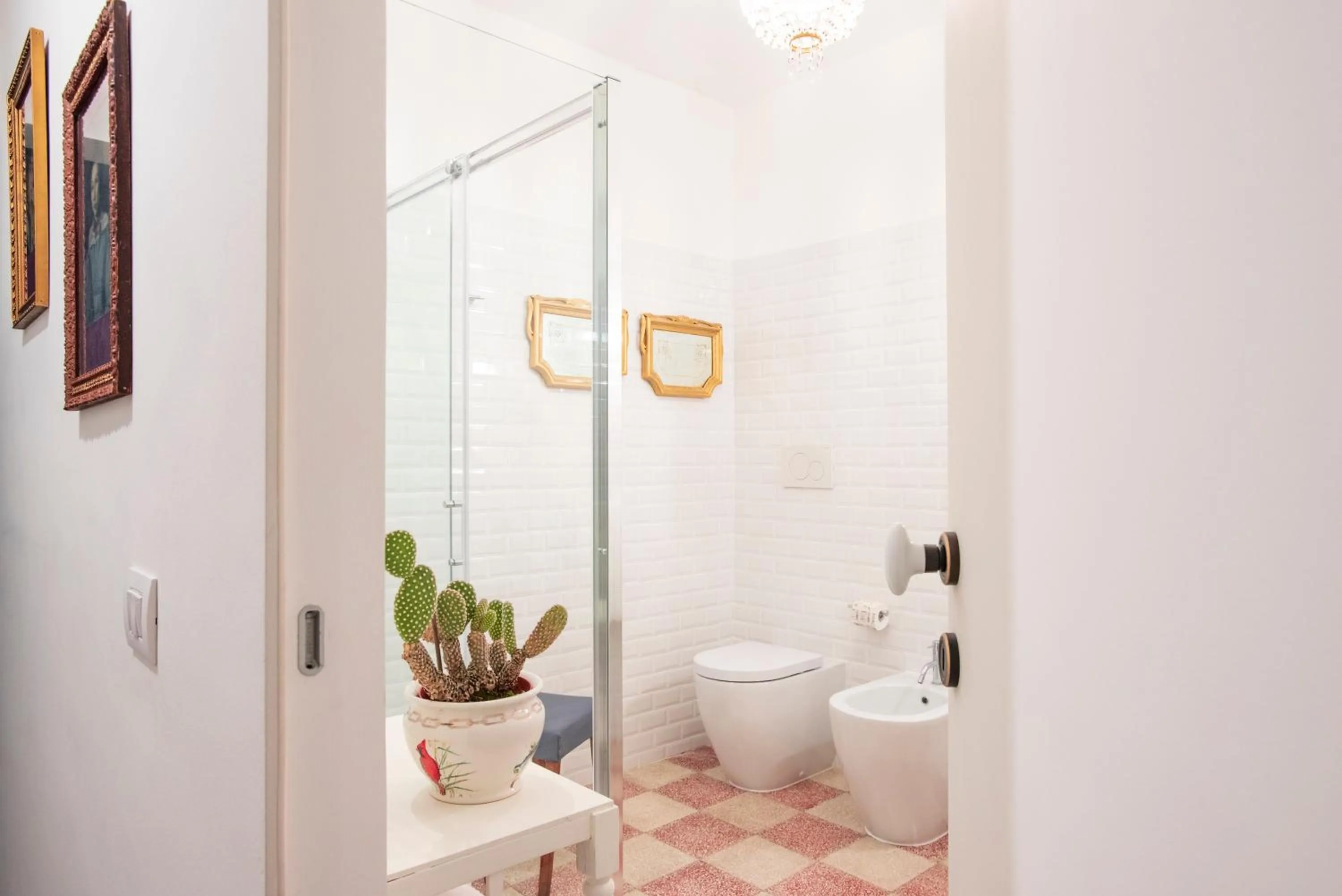 Toilet in Palazzo Degli Antoci