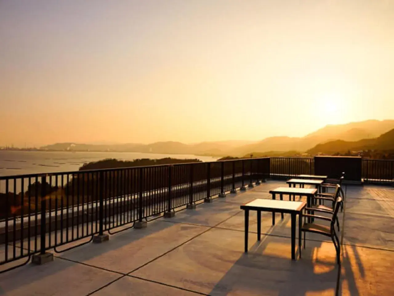 Sunset in LiVEMAX RESORT Miyahama Ocean View Sunset in LiVEMAX RESORT Miyahama Ocean View