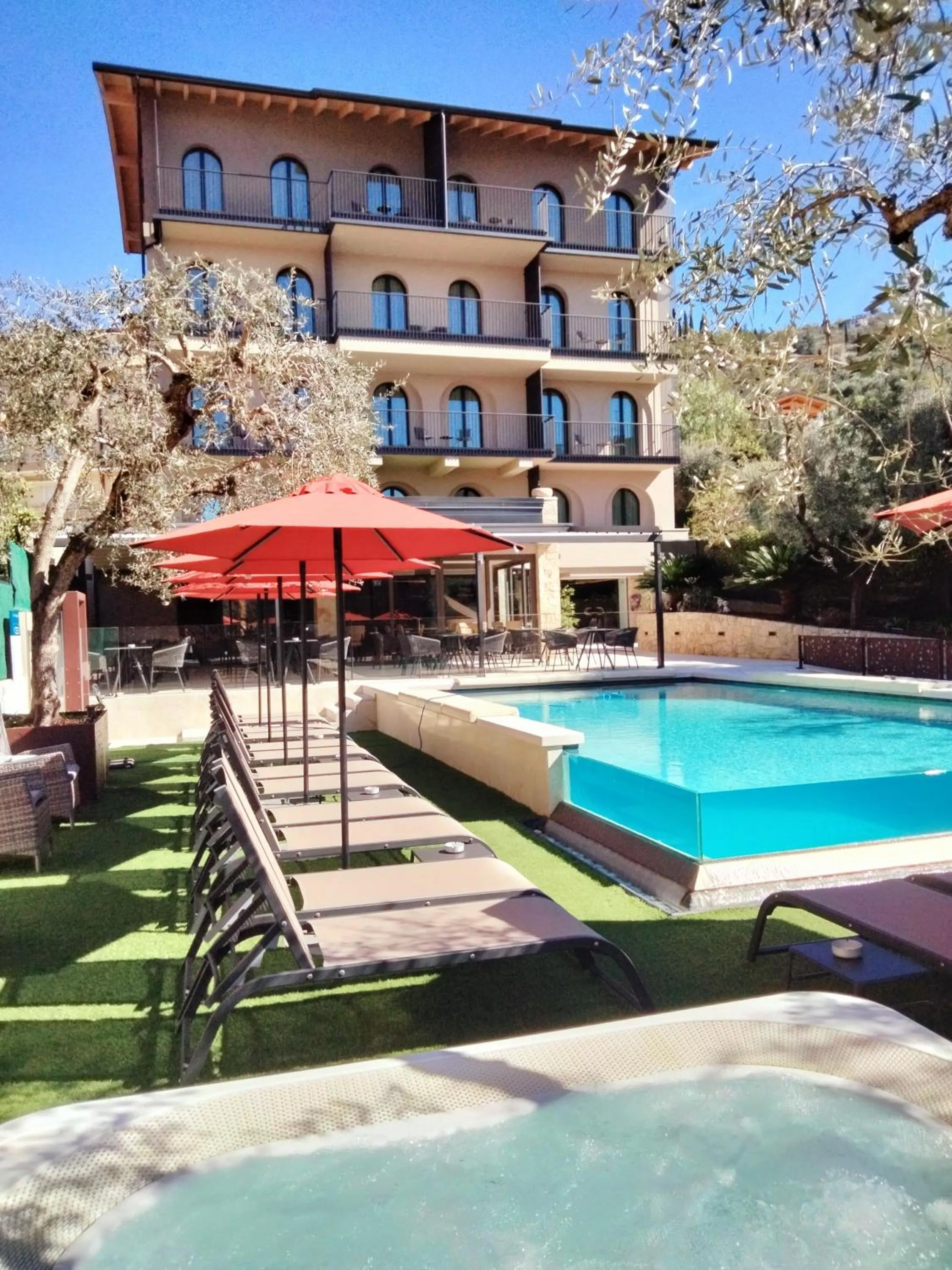 Property building in Hotel Ristorante Al Caminetto WorldHotels Crafted Adults Only