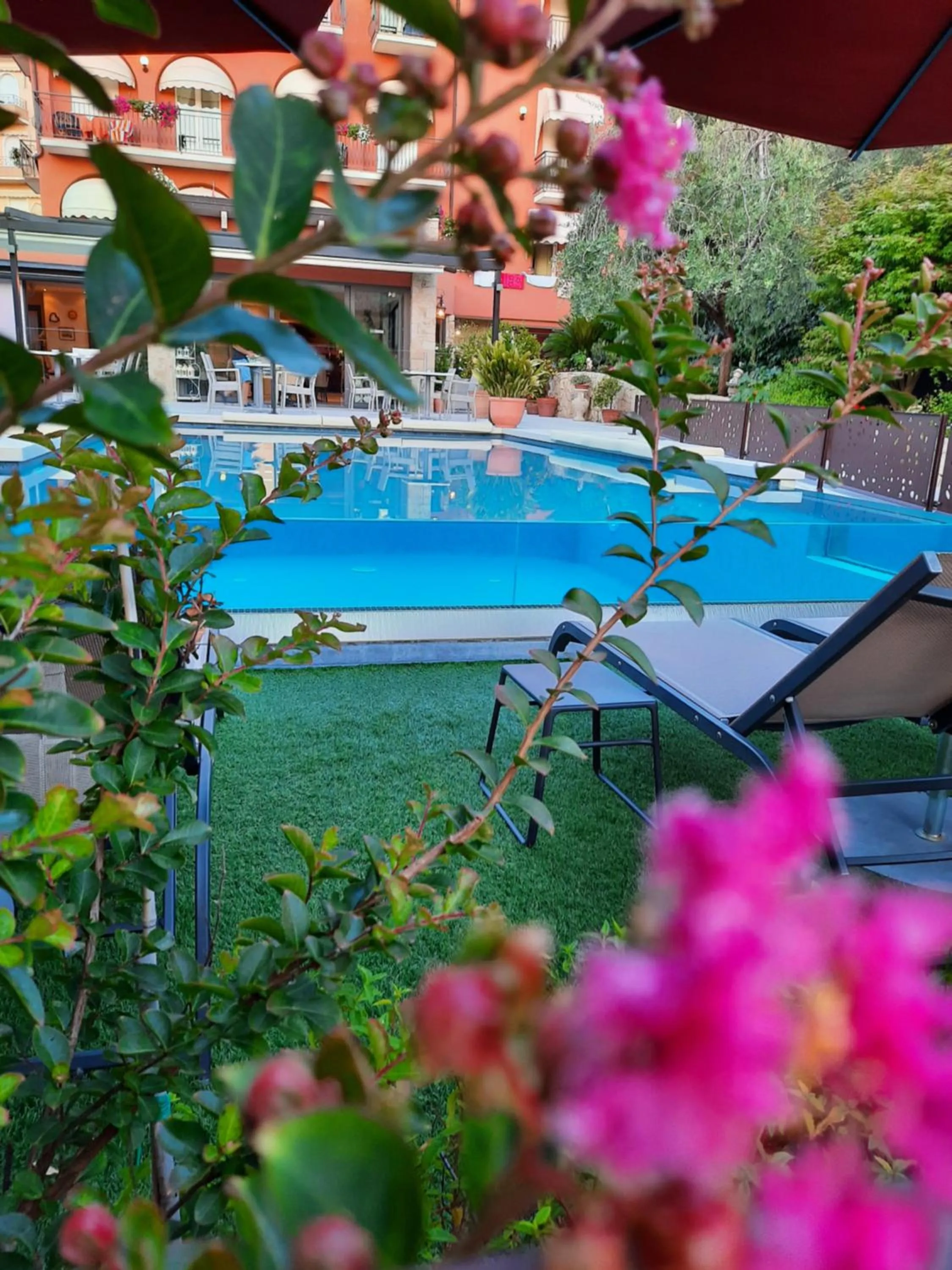 Swimming pool in Hotel Ristorante Al Caminetto WorldHotels Crafted Adults Only