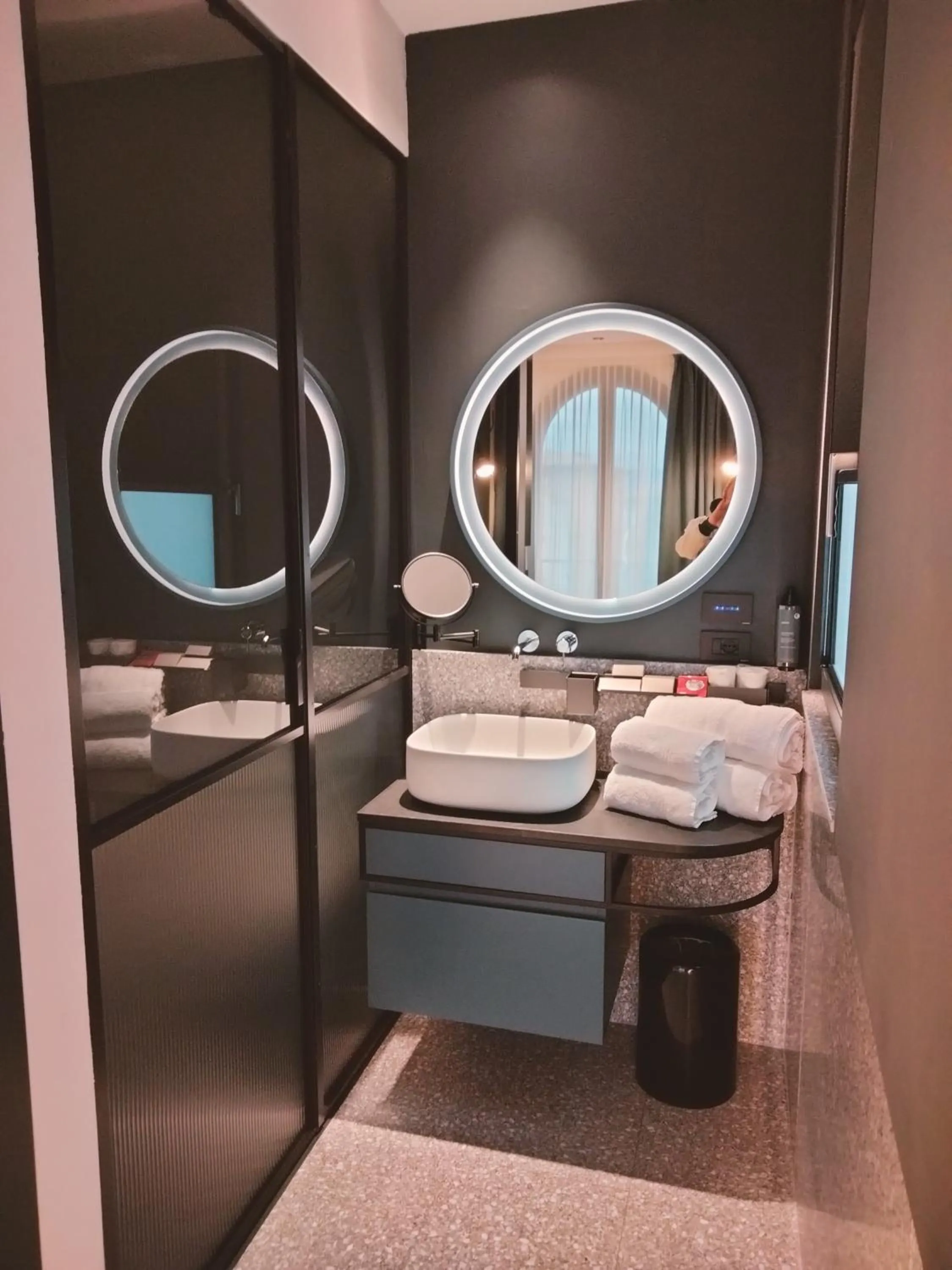 Bathroom, Bed in Hotel Ristorante Al Caminetto WorldHotels Crafted Adults Only