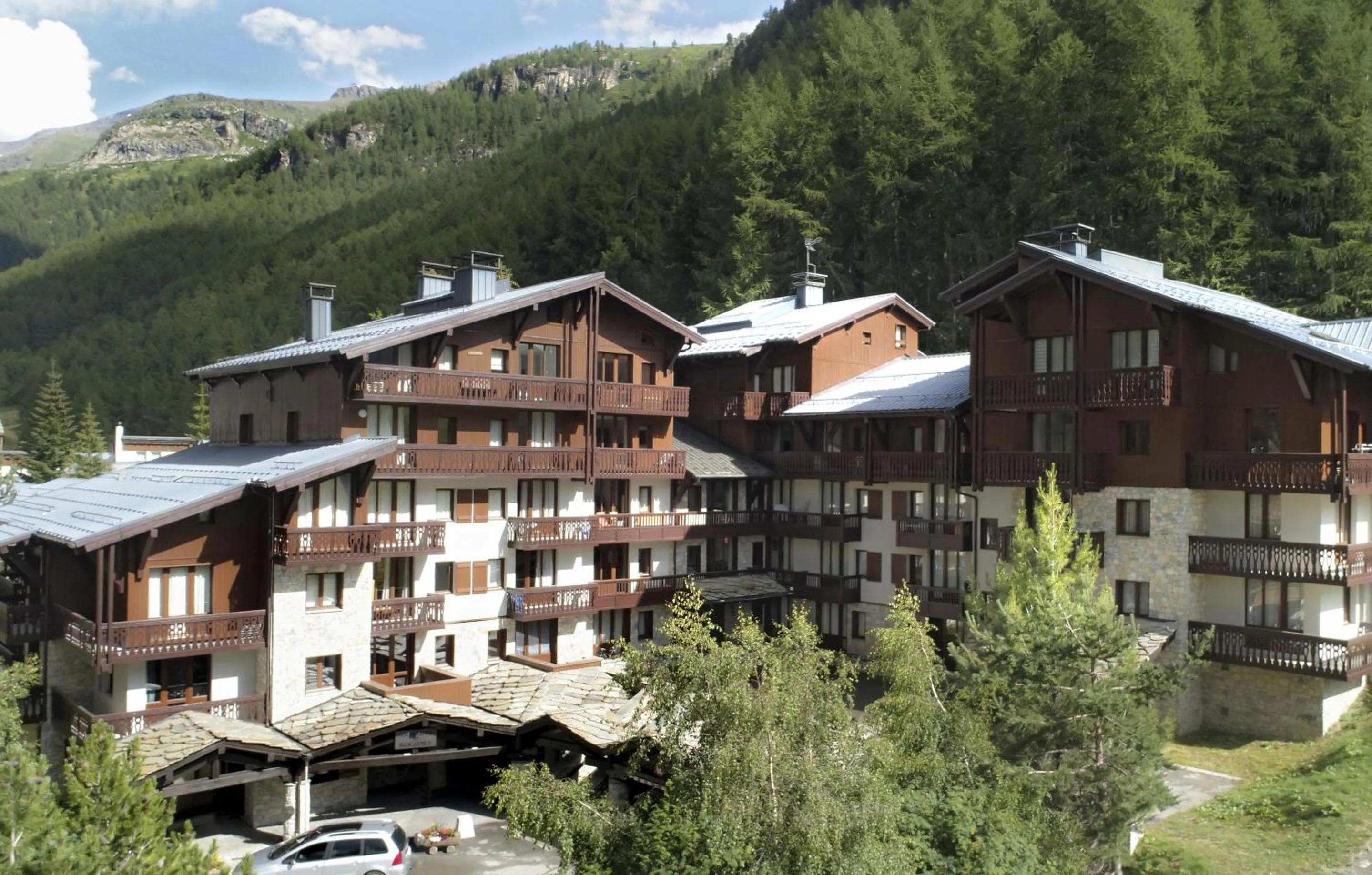 Property building in Résidence Odalys Les Hauts du Rogoney